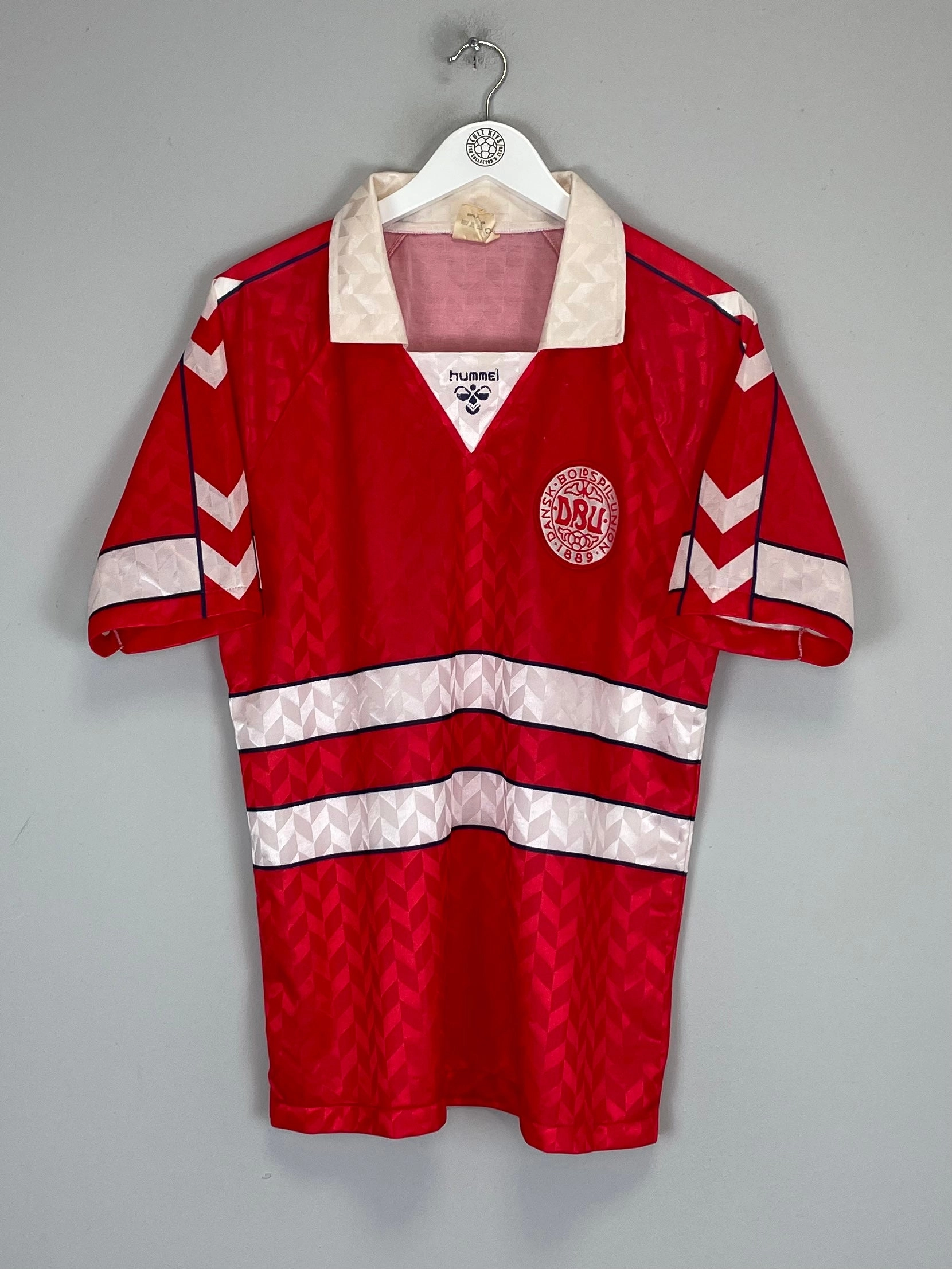 Ventilated Side Gussets Contrast Binding Trim 1988/90 DENMARK HOME SHIRT (L) HUMMEL