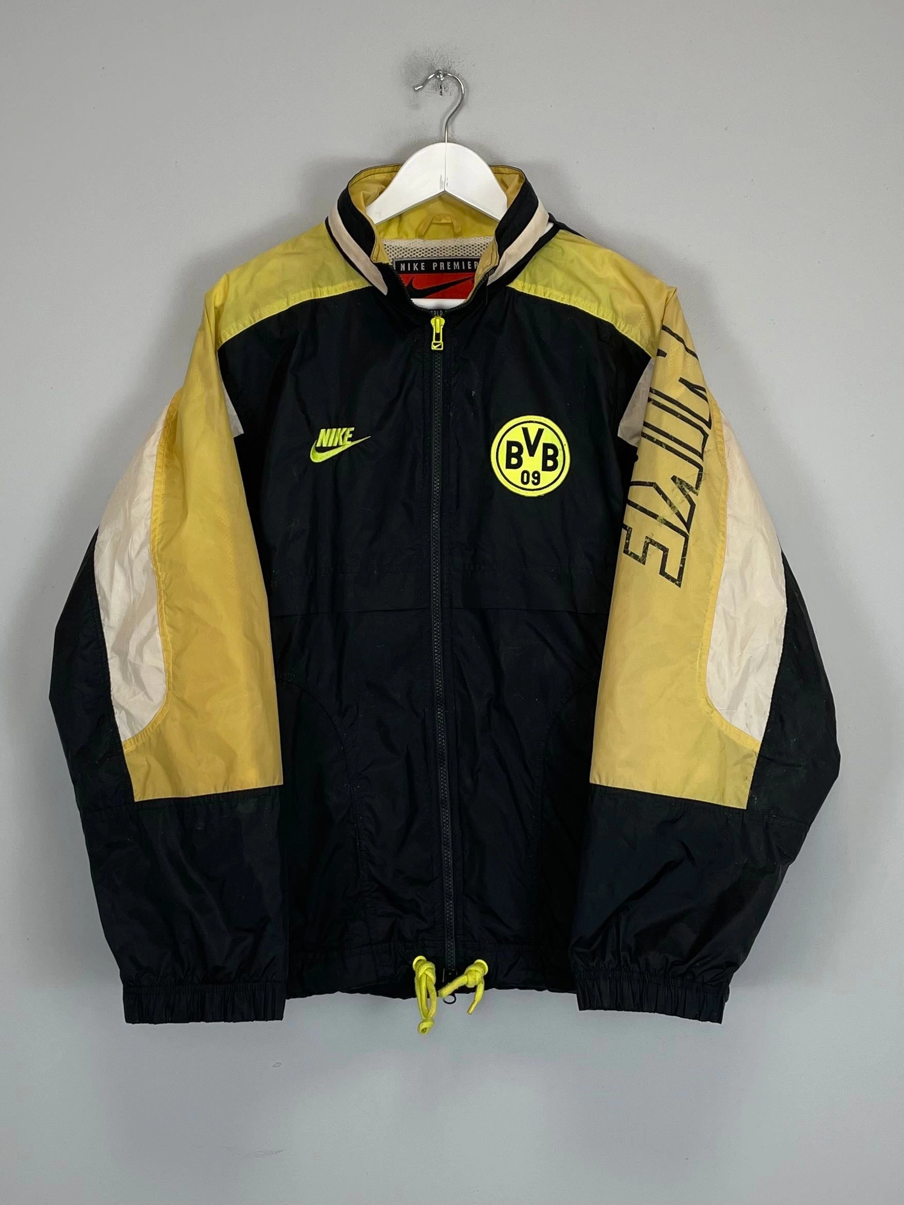 OdorResistant Treatment Athletic Wear 1996/97 DORTMUND TRACK JACKET (M) NIKE