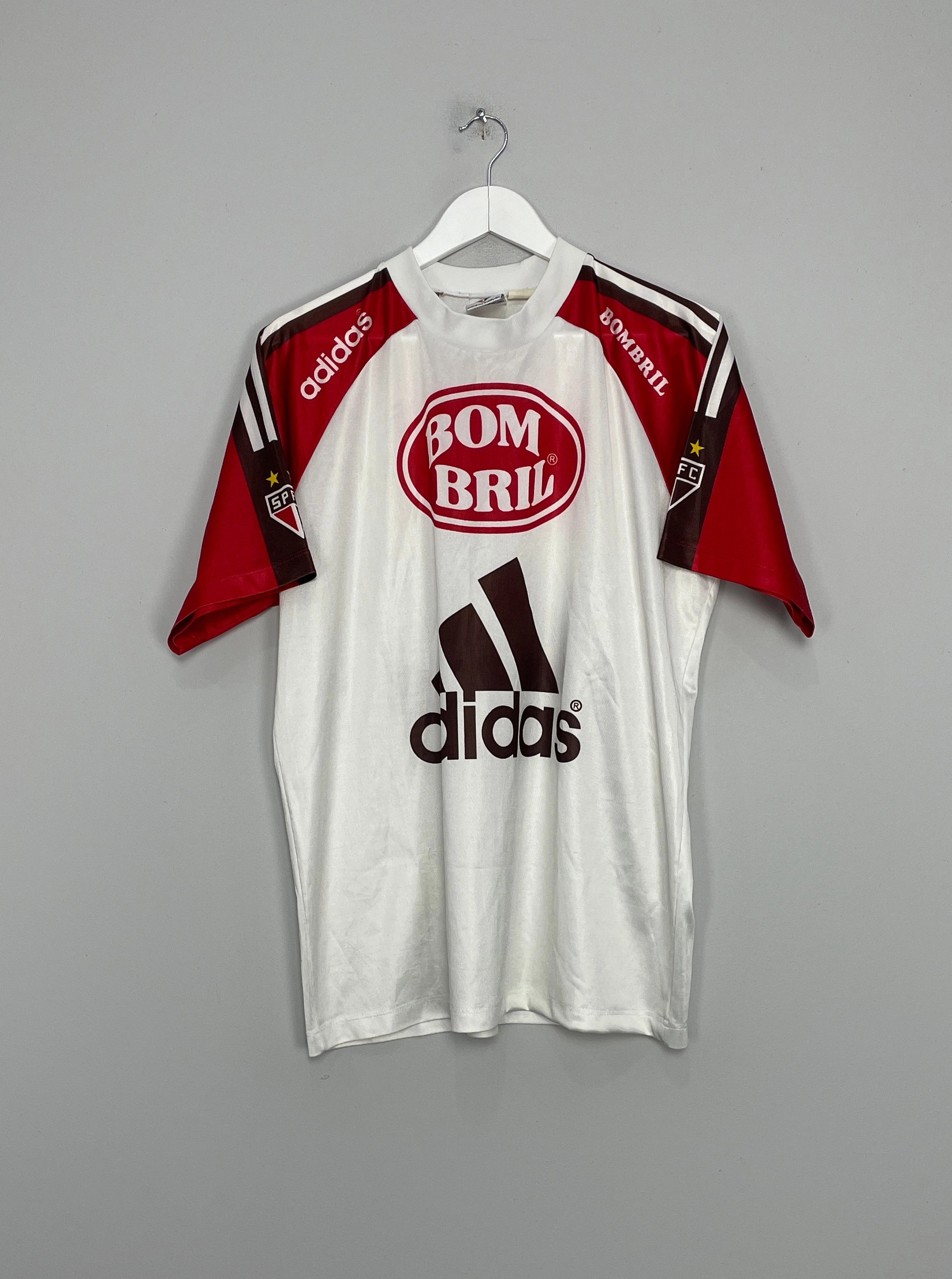 Garment Dyed Finish Tear Resistant Fabric Weave 1998/99 SAO PAULO TRAINING SHIRT (M) ADIDAS