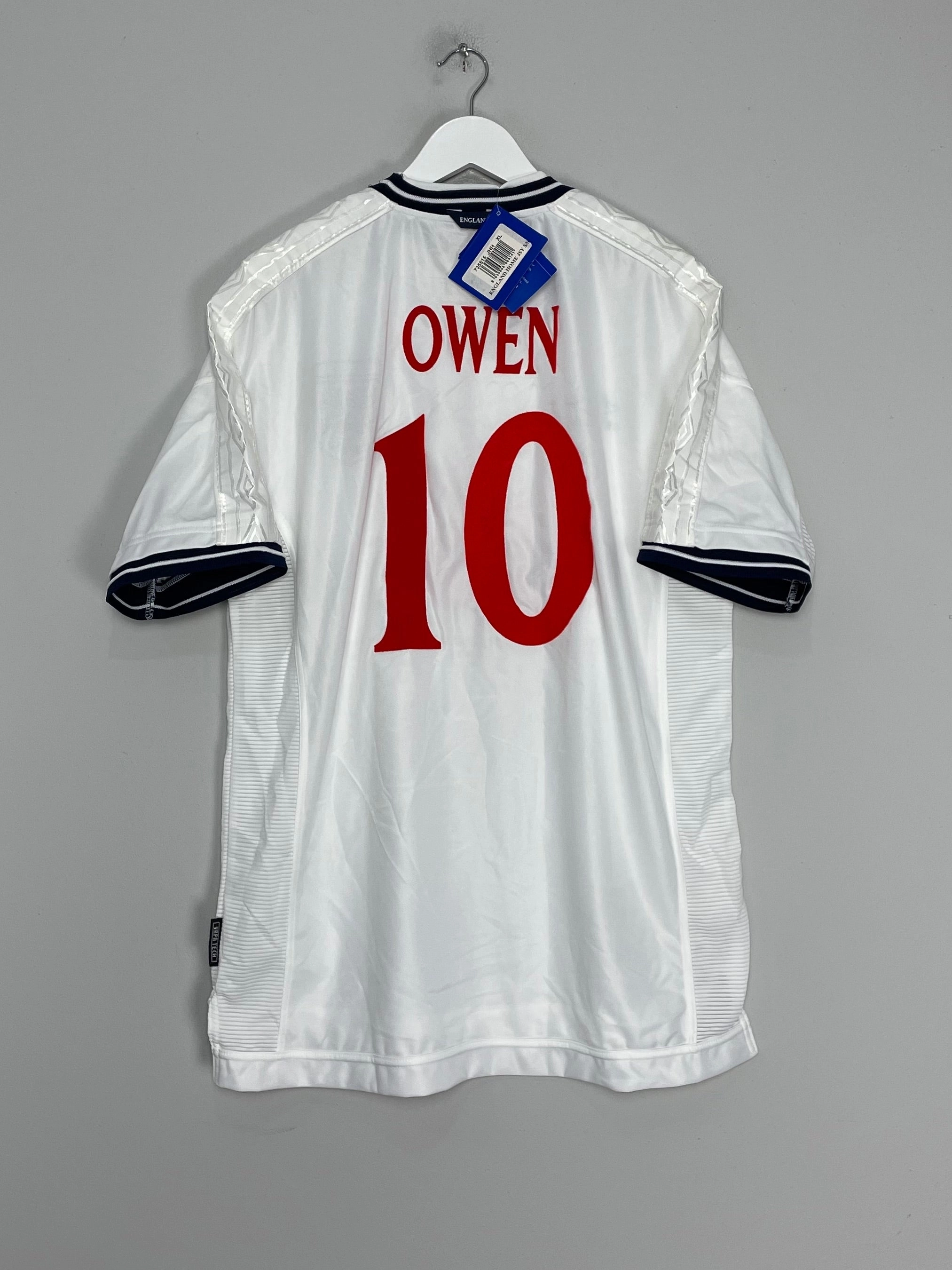 1999/01 ENGLAND OWEN #10 *BNWT* SIGNED HOME SHIRT (XL) UMBRO Tight Motion