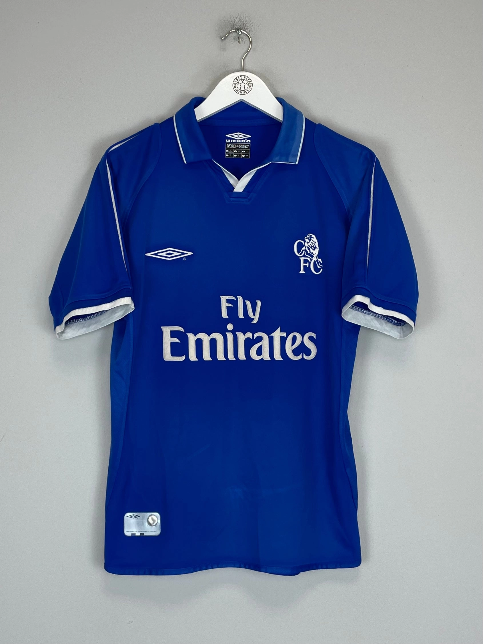 2001/03 CHELSEA HOME SHIRT (S) UMBRO Smooth Lock Stitching Wrinkle Resistant Material