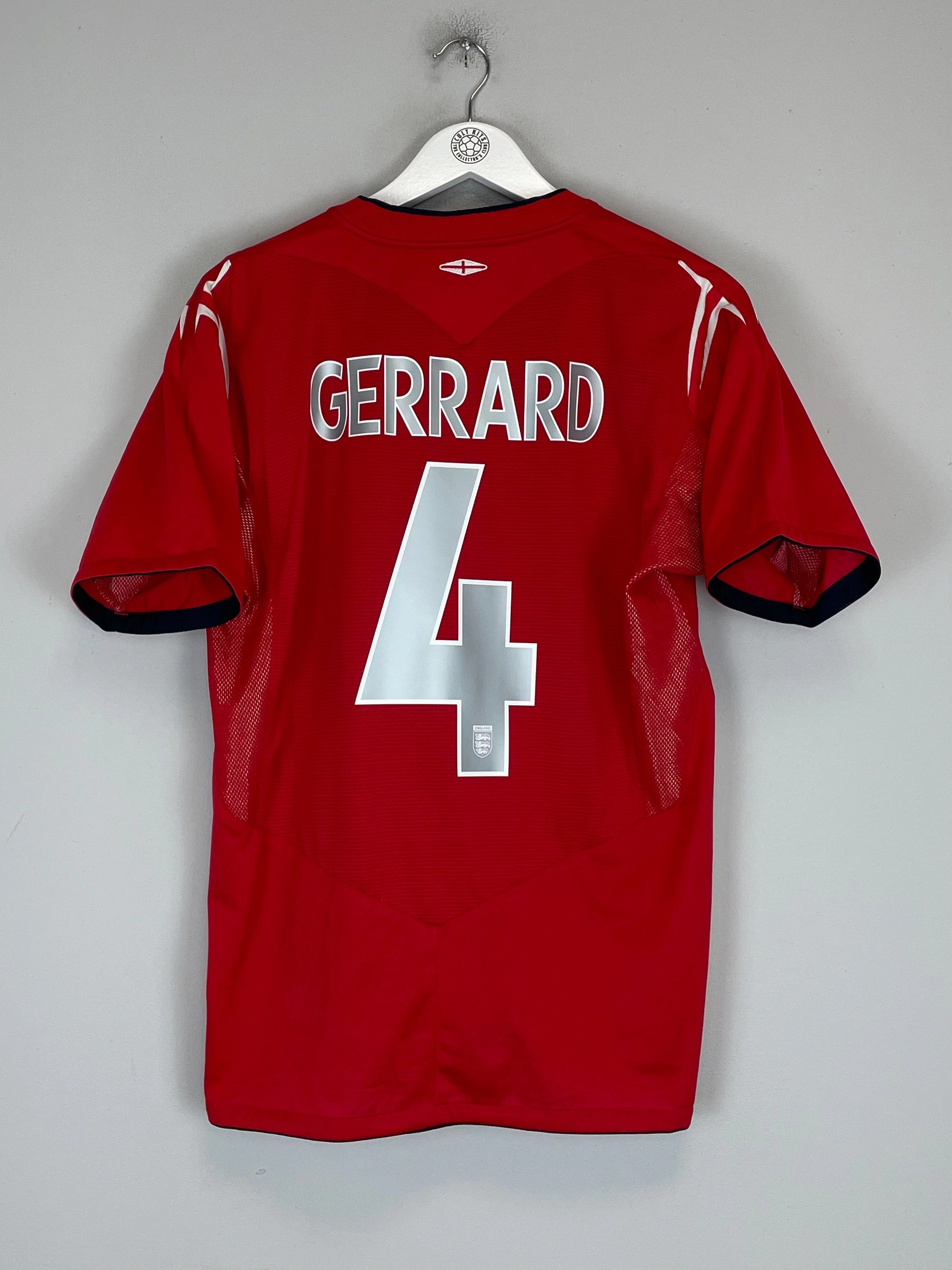 Low Profile Silhouette 2004/06 ENGLAND GERRARD #4 AWAY SHIRT (M) UMBRO
