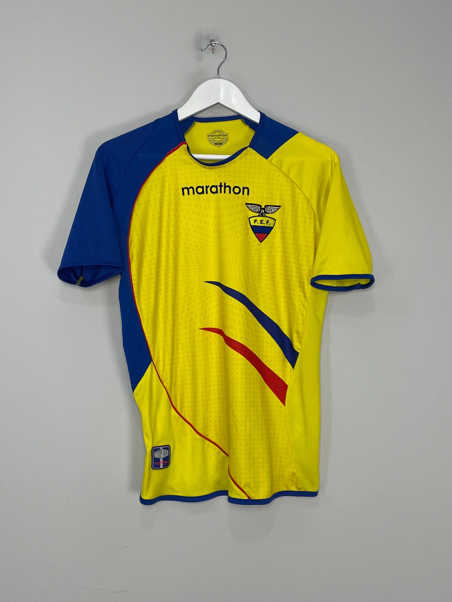 Fitted Look Streamlined Fit 2006/07 ECUADOR HOME SHIRT (S) MARATHON