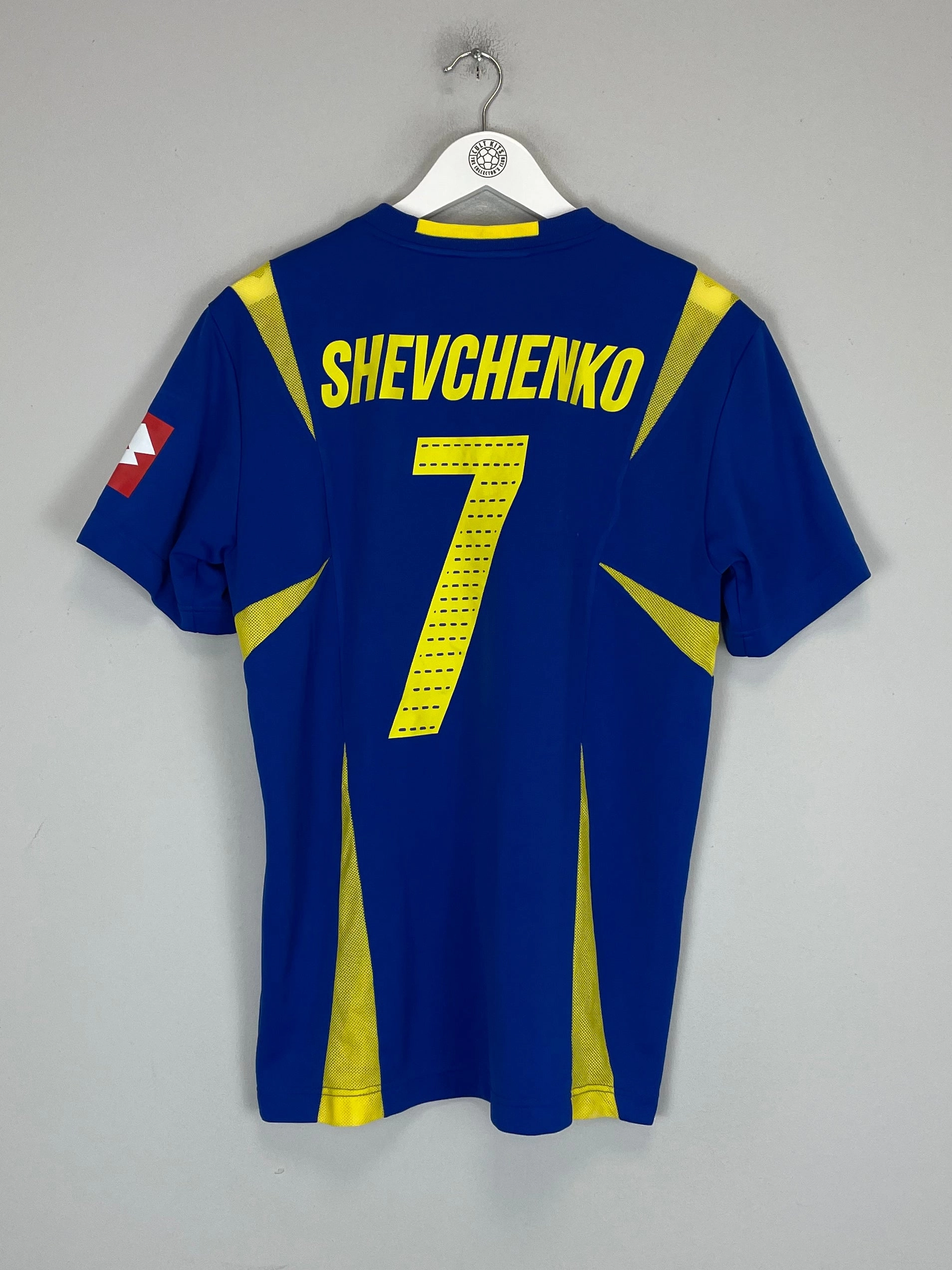 Comfortable Layers 2006/07 UKRAINE SHEVCHENKO #7 AWAY SHIRT (M) LOTTO