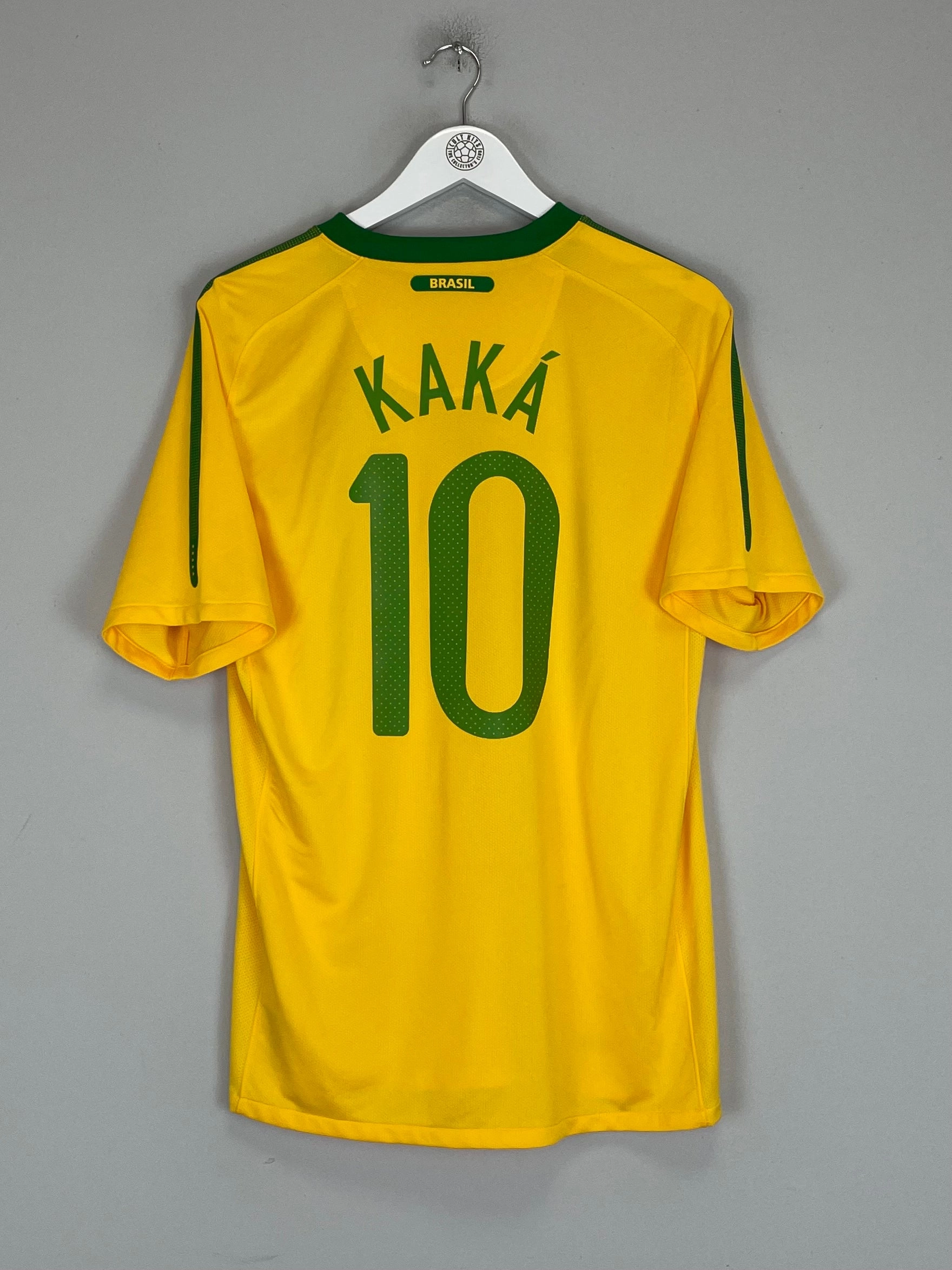 Minimal Design Outdoor Activewear 2010/11 BRAZIL KAKA #10 HOME SHIRT (M) NIKE