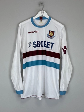 Anti Snag Surface Performance Driven 2010/11 WEST HAM L/S AWAY SHIRT (M) MACRON