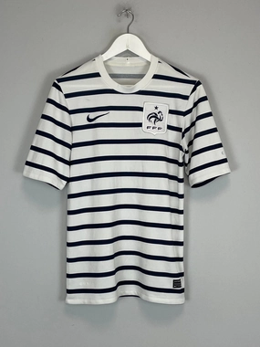 2011/12 FRANCE AWAY SHIRT (S) NIKE Balanced Fit Power Form