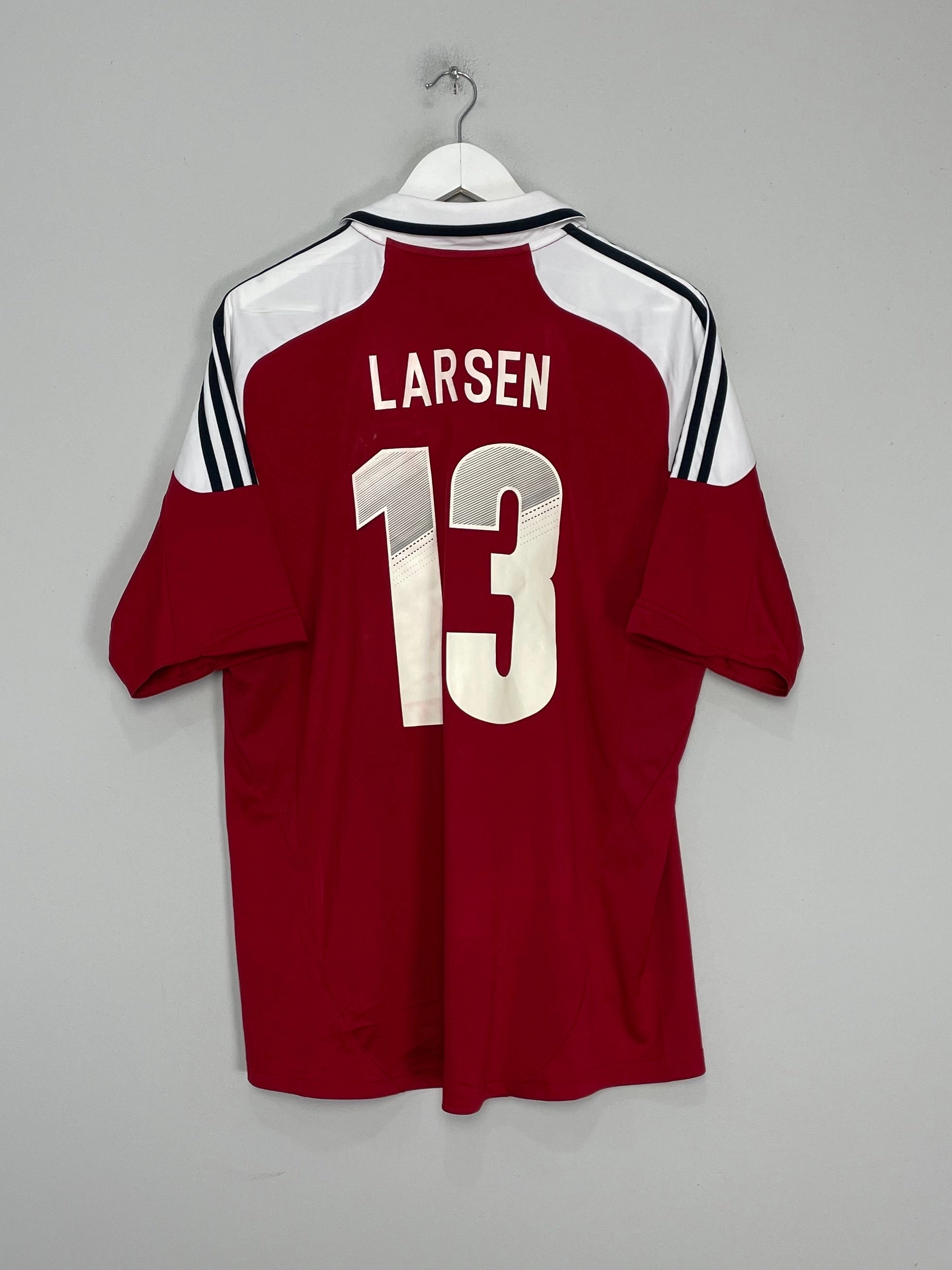 Layered Insulation System 2012/13 DENMARK LARSEN #13 HOME SHIRT (XL) ADIDAS