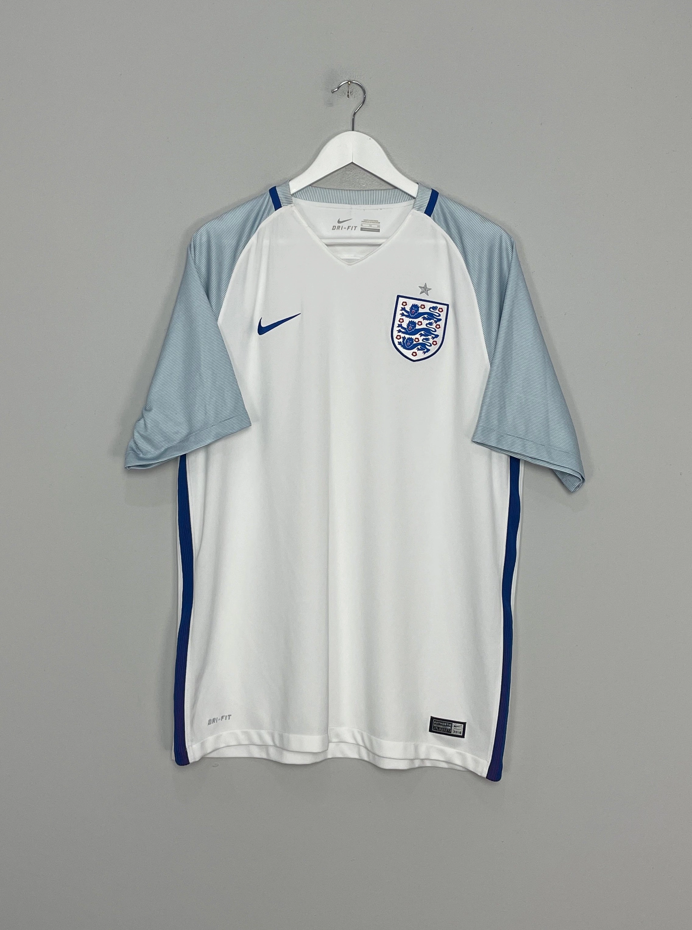 Non Restrictive Movement Wind Resistant Coating 2016/17 ENGLAND HOME SHIRT (XL) NIKE