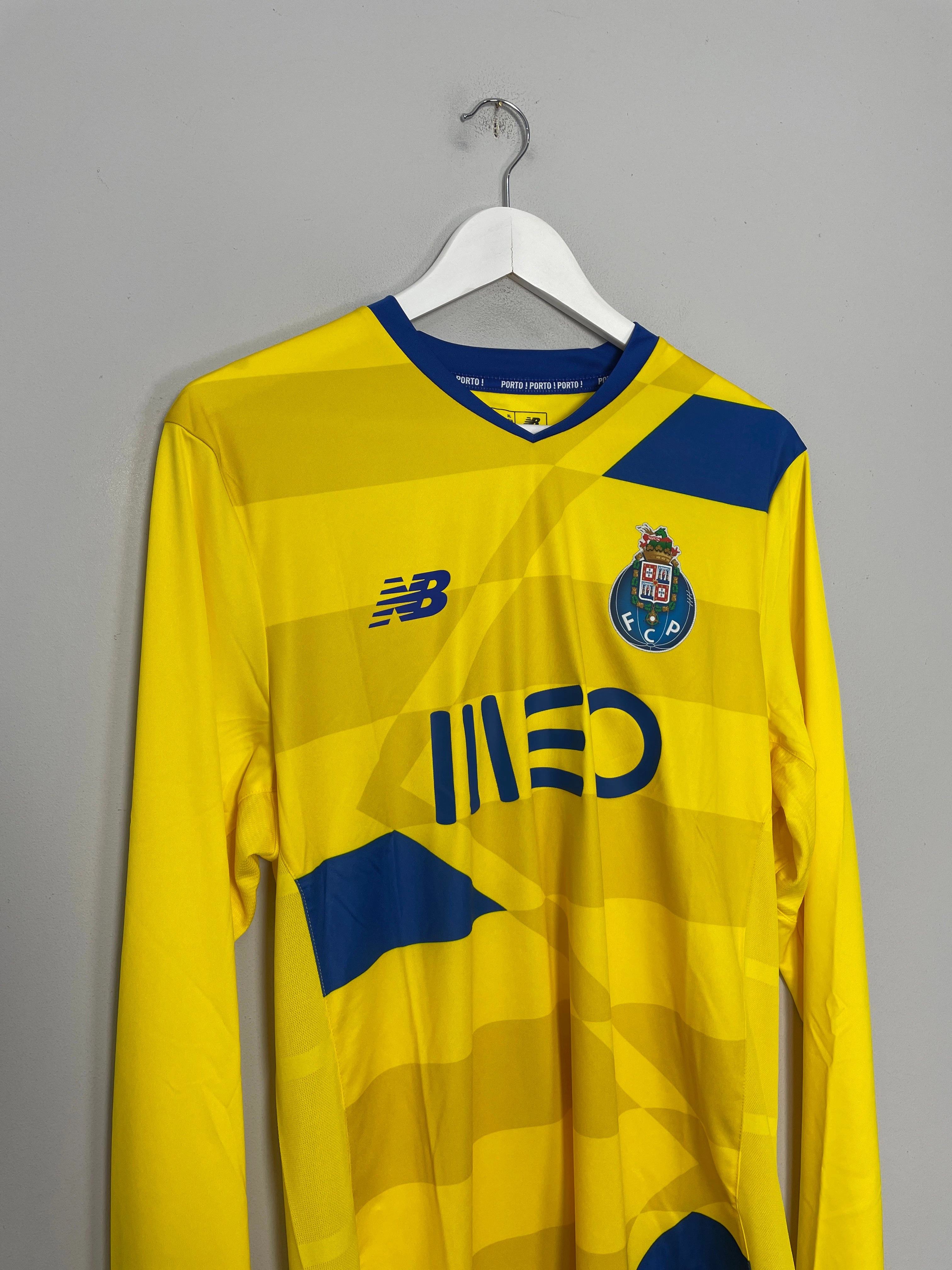 2016/17 Porto *BNWT* L/S Third Shirt (Multiple Sizes) New Balance Reinforced Shoulder Structure