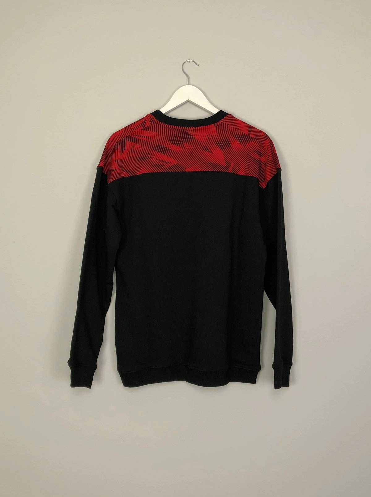 2019/20 AC Milan *BNWT* Casuals Crew Jumper Sweater (Multiple Sizes) Puma sock accents