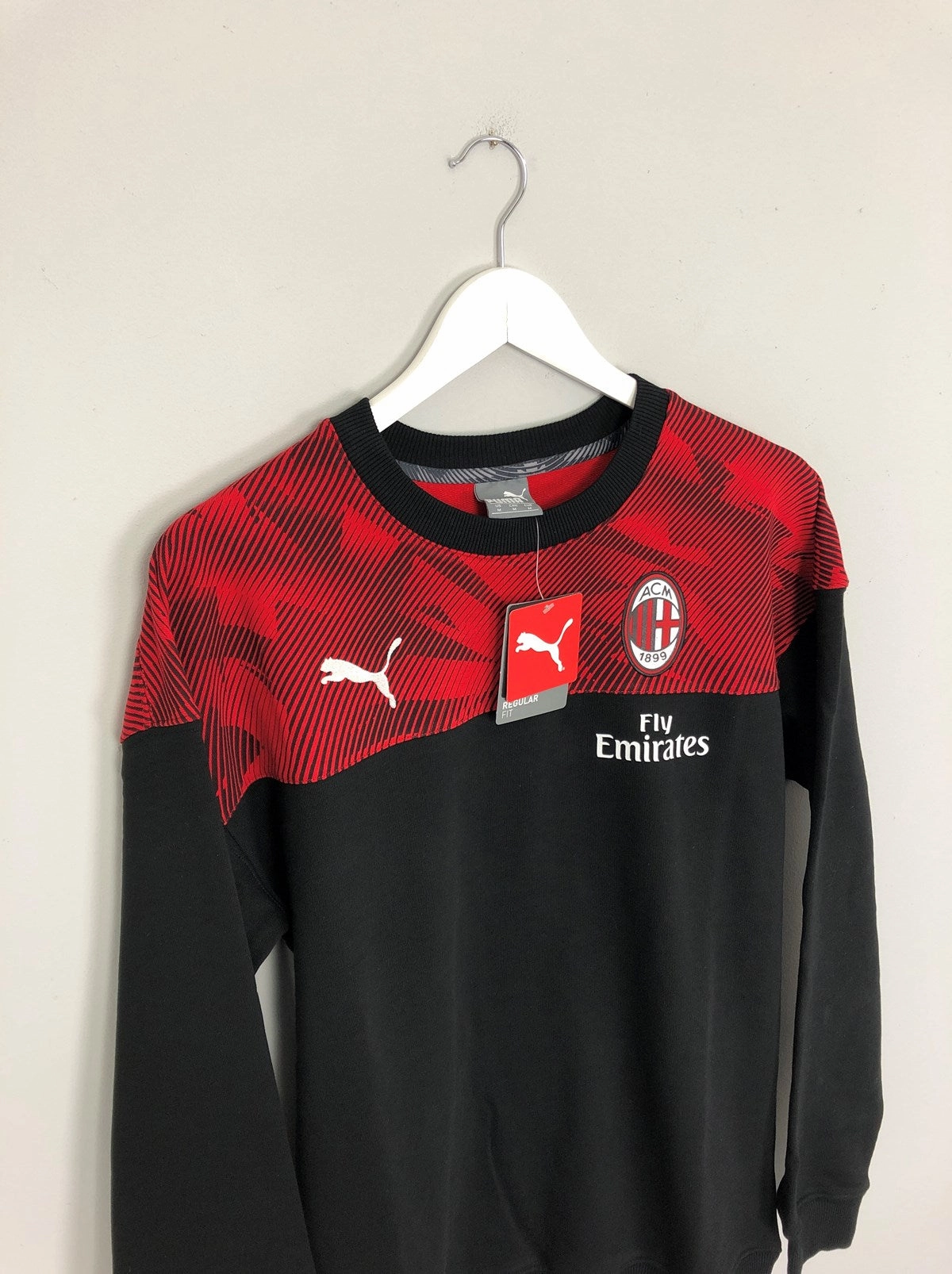 High-quality Athletic Hoodie 2019/20 AC Milan *BNWT* Casuals Crew Jumper Sweater (Multiple Sizes) Puma