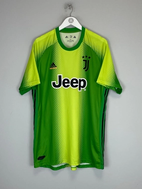 Stylish Outfit Reflective Accent Strips 2019/20 JUVENTUS X PALACE *AUTHENTIC* GK SHIRT (XL) ADIDAS