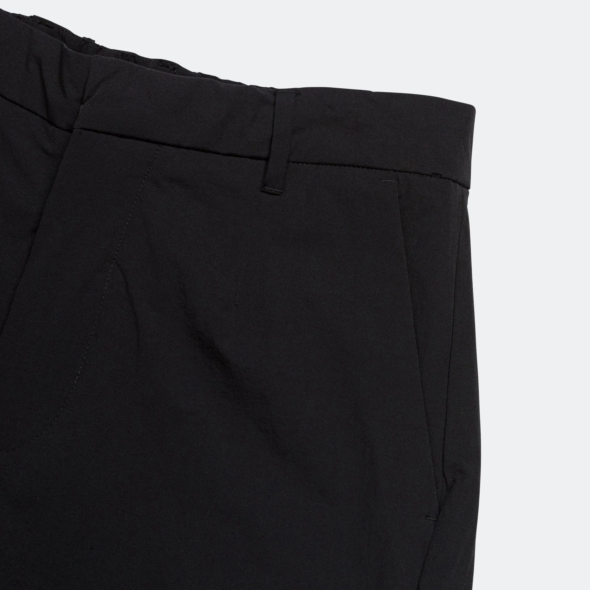 Flexible Hemline Aaren Travel Light Short - Black