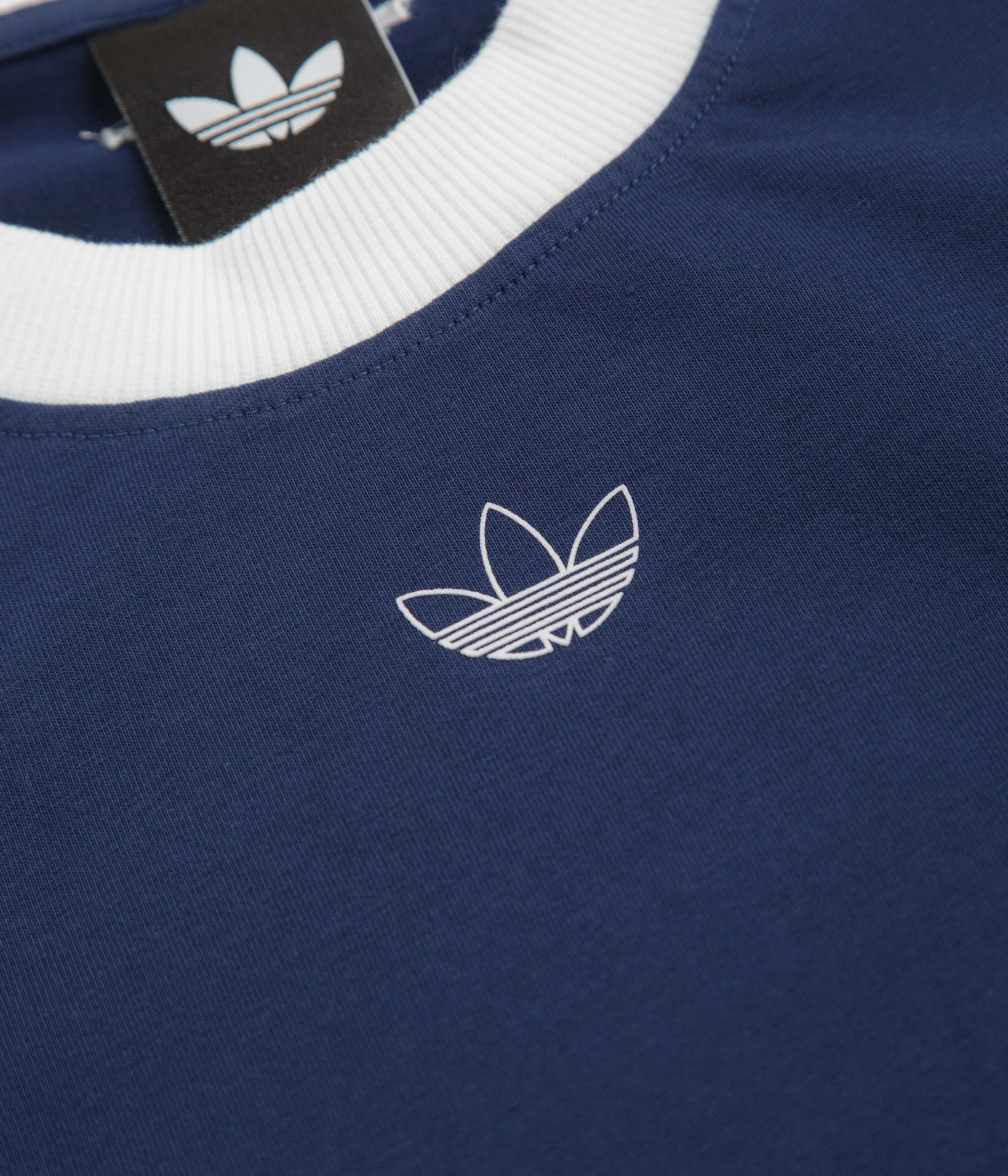 Weekend Look Comfort Style Adidas Tyshawn T-Shirt - Dark Blue / White