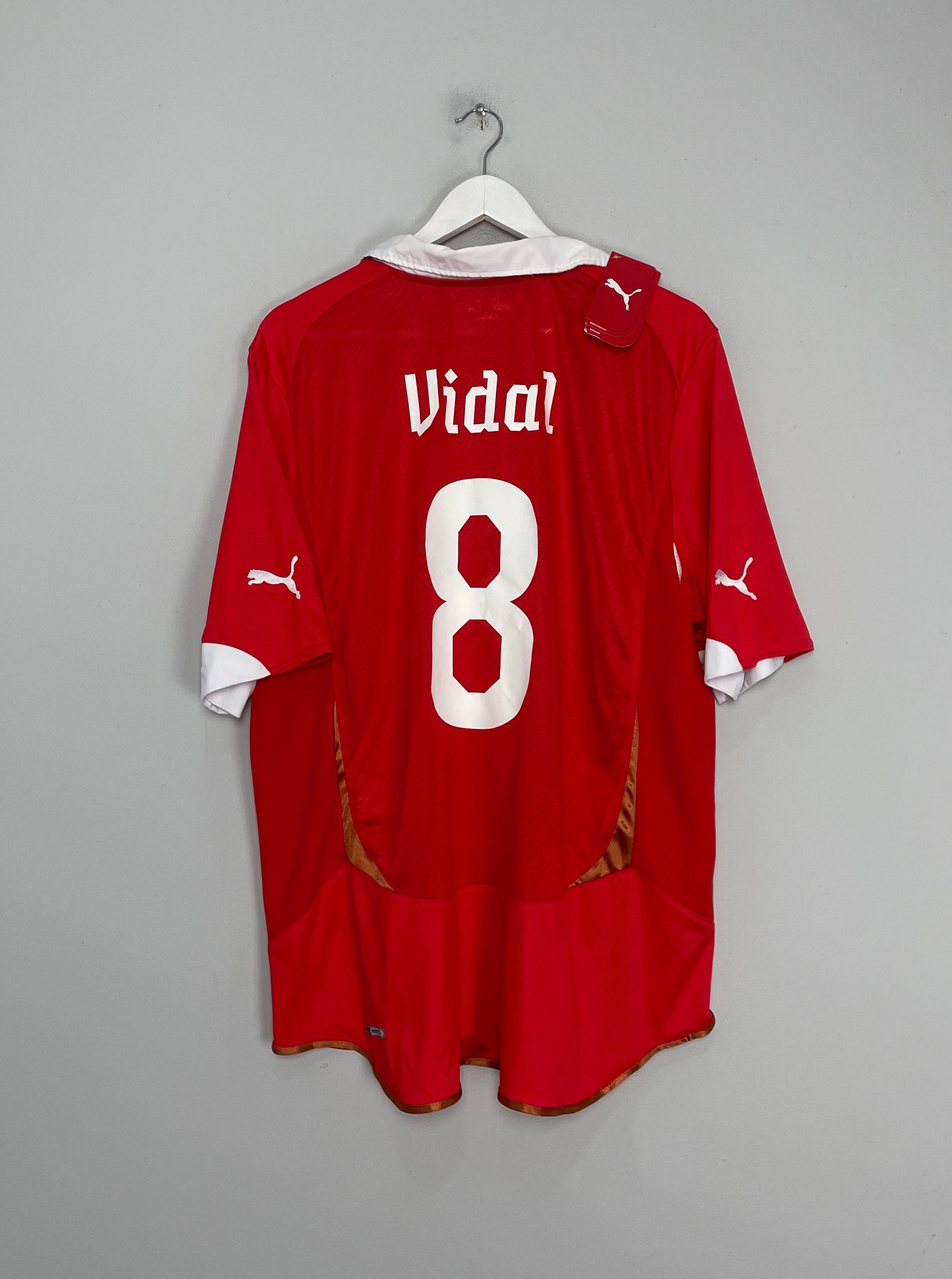 Comfortable Layers Endurance Wear 2010/11 CHILE VIDAL #8 *BNWT* HOME SHIRT (XL) PUMA
