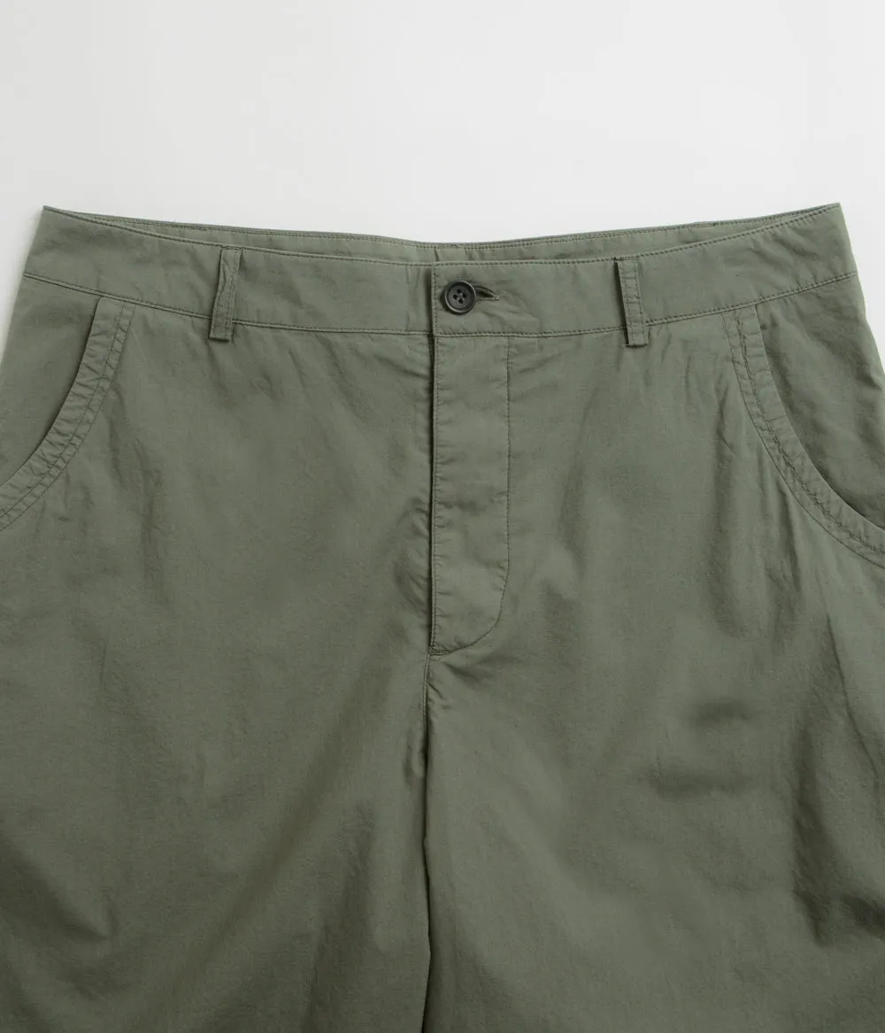 low - rise YMC Twisted Seam Shorts - Sage Green