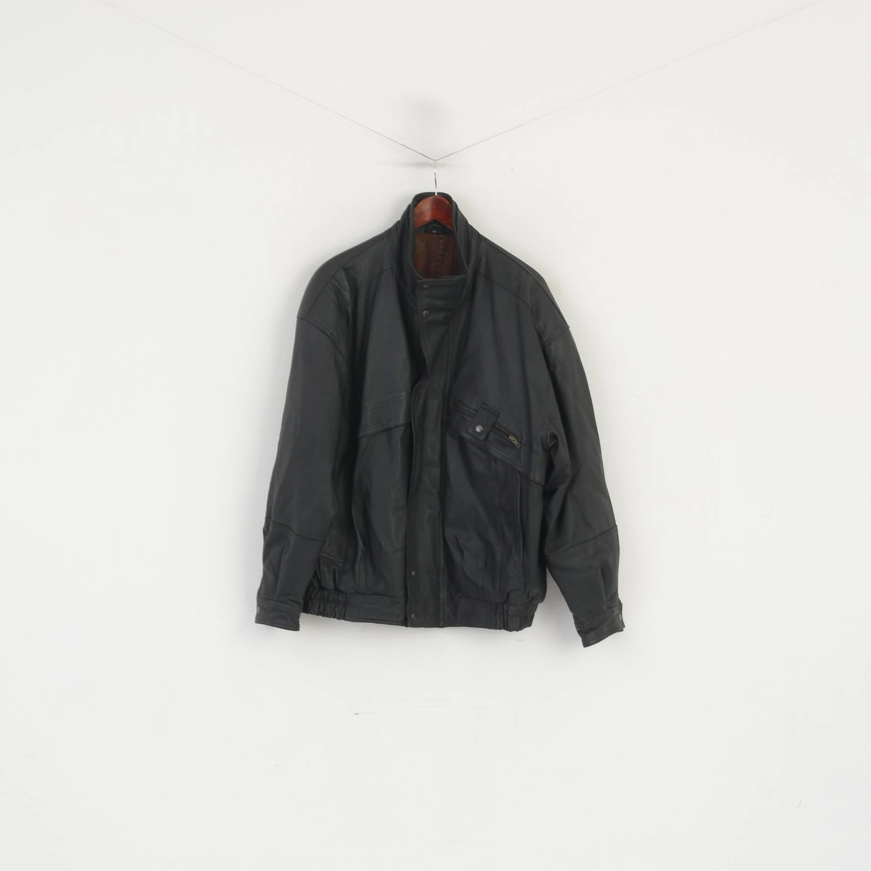 C&A Men 52 L Bomber Jacket Black Leather Vintage Full Zip Classic Biker Shoulder Pads Top Cross Ventilation Channels Core Look