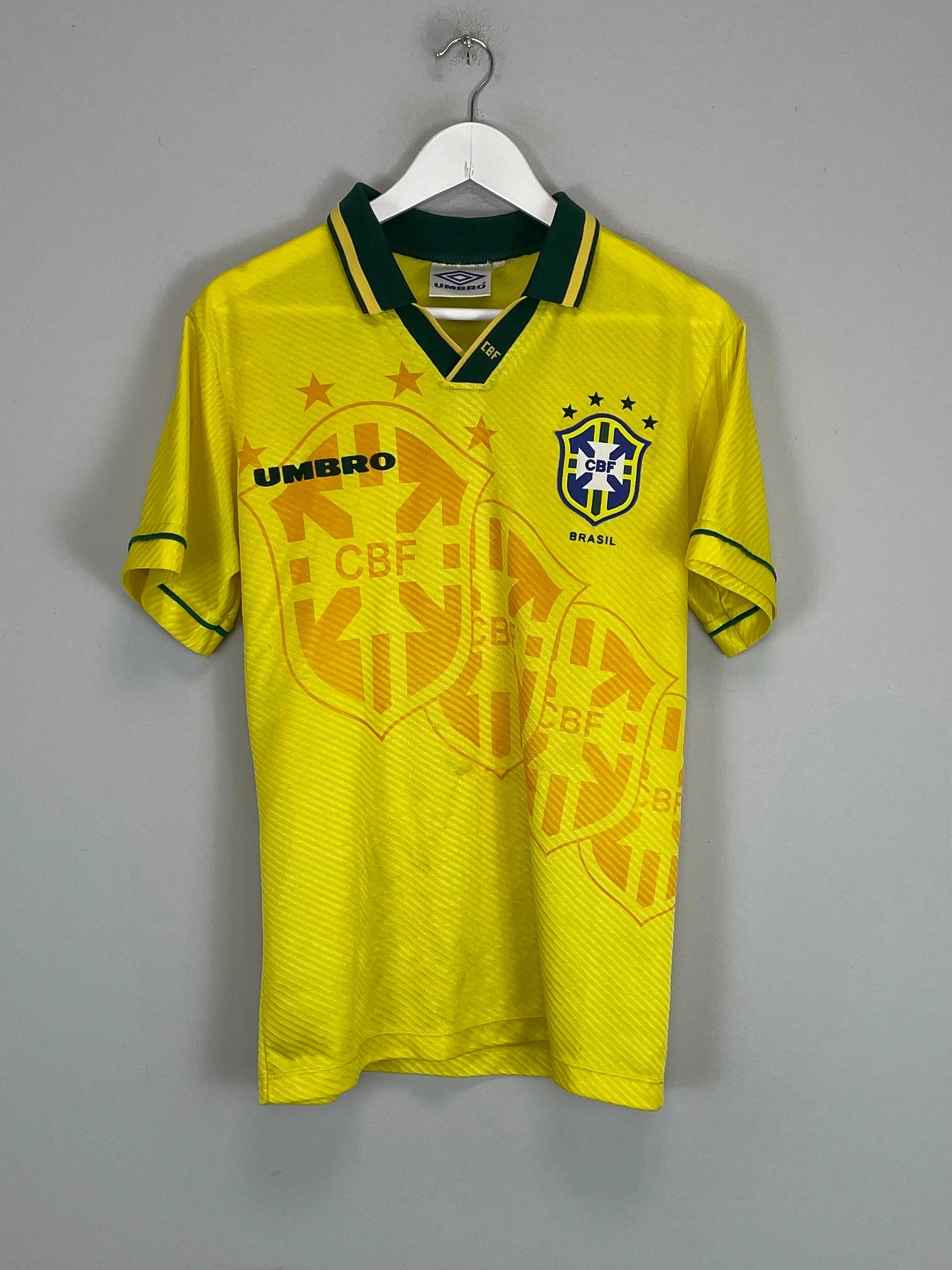 1994/97 BRAZIL HOME SHIRT (S) UMBRO Athletic Performance