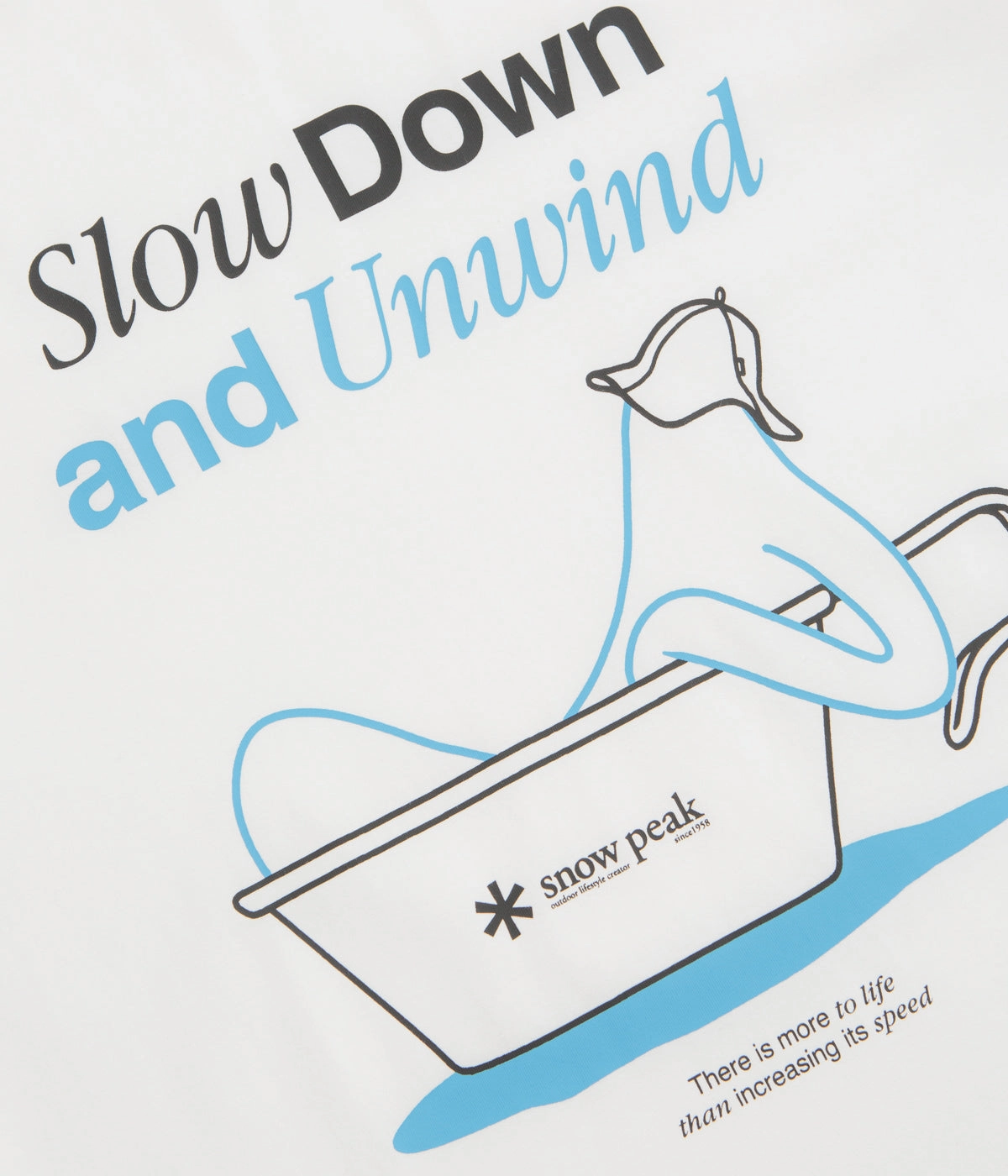 Weekend Smart Look Bold colors Snow Peak Relaxation T-Shirt - Off White