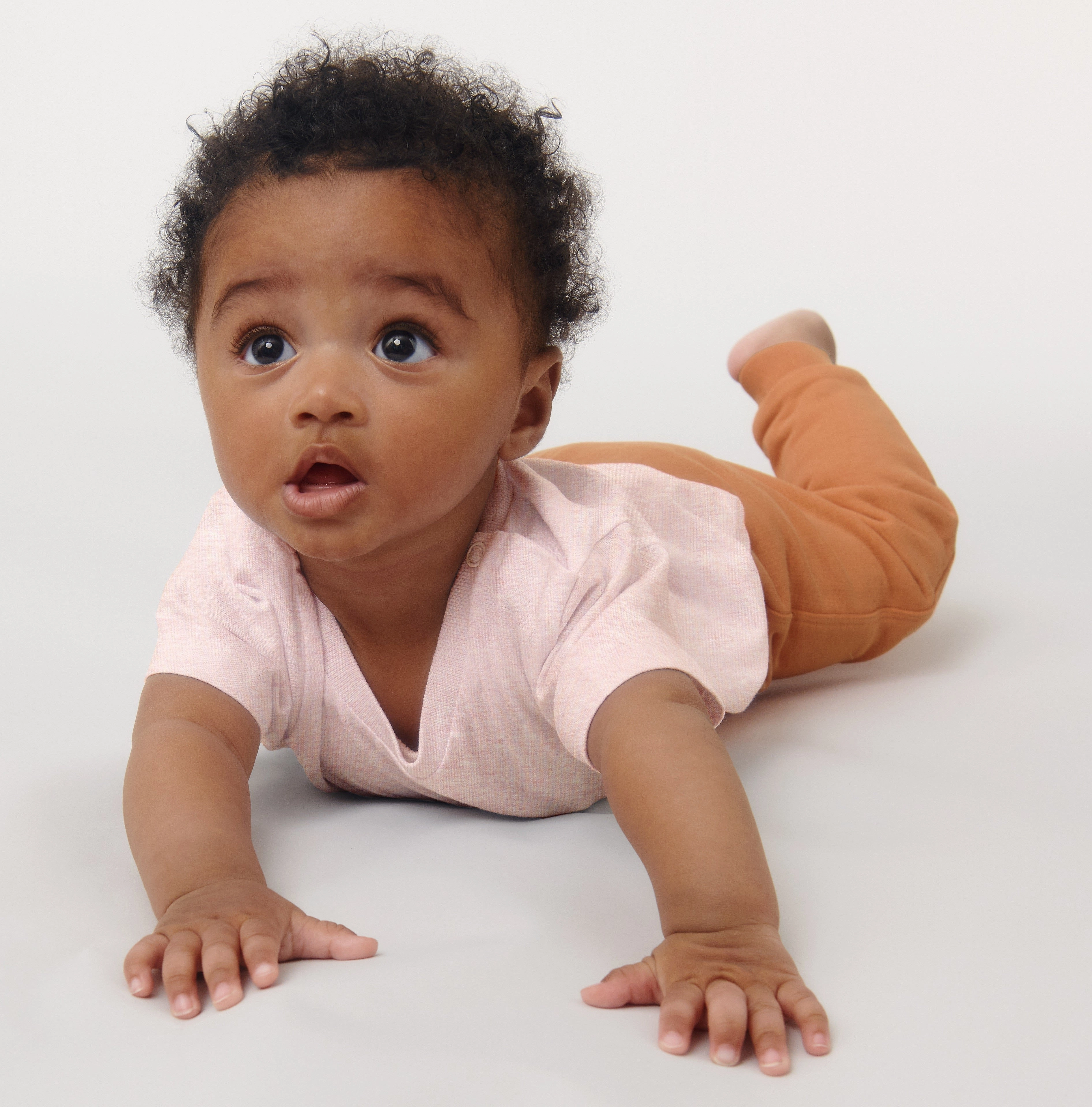 Baby Creator Iconic T-Shirt | BLACK Pullover Fuzz Free Surface