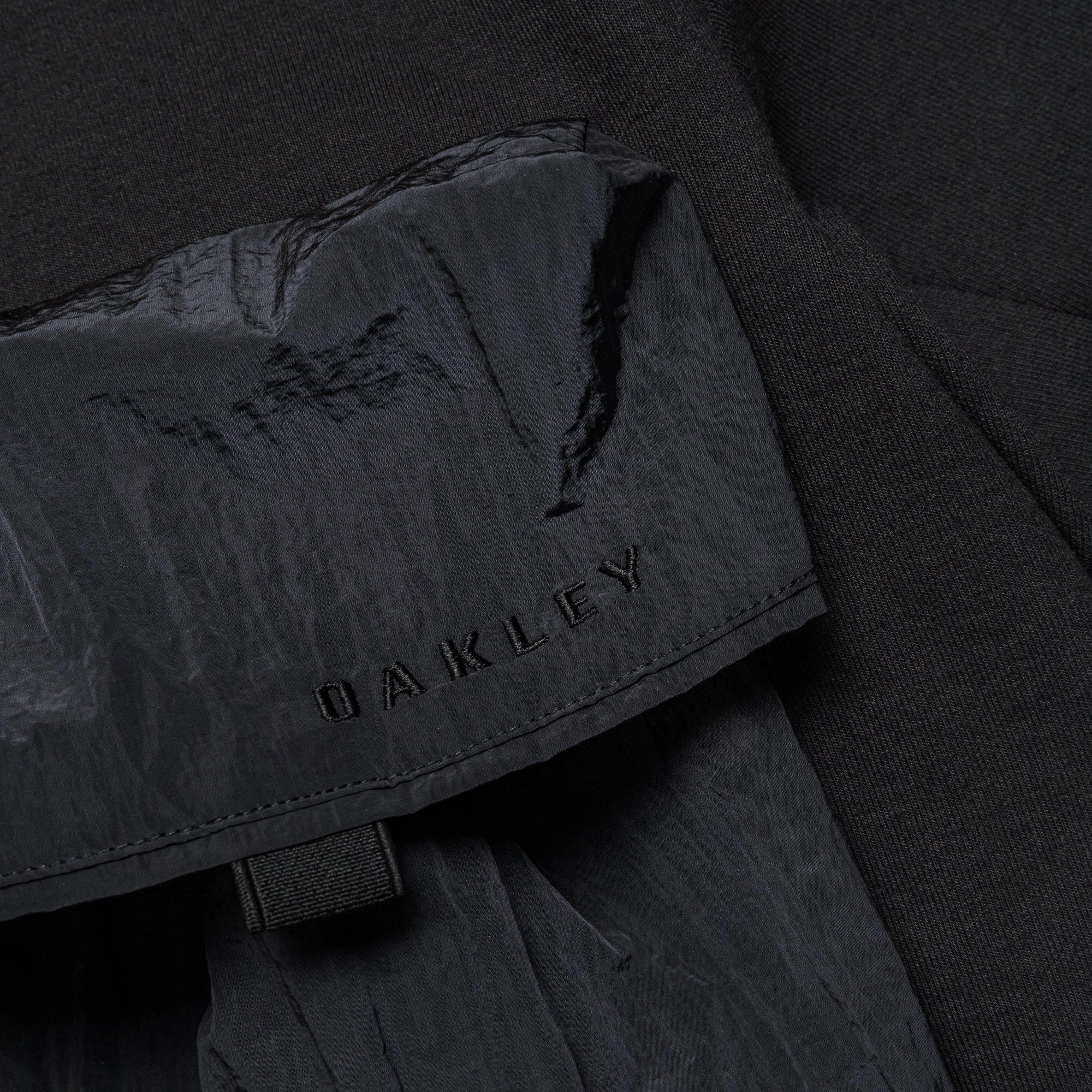 Reserve Pocket Tee - Blackout Non Restrictive Cut Modern Smart