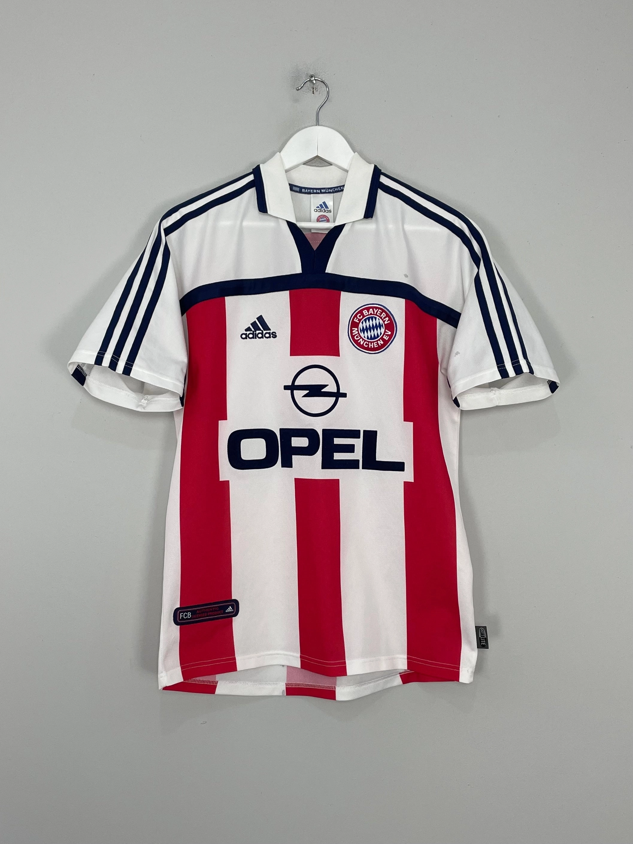 2000/02 BAYERN MUNICH AWAY SHIRT (S) ADIDAS Hypoallergenic fabric