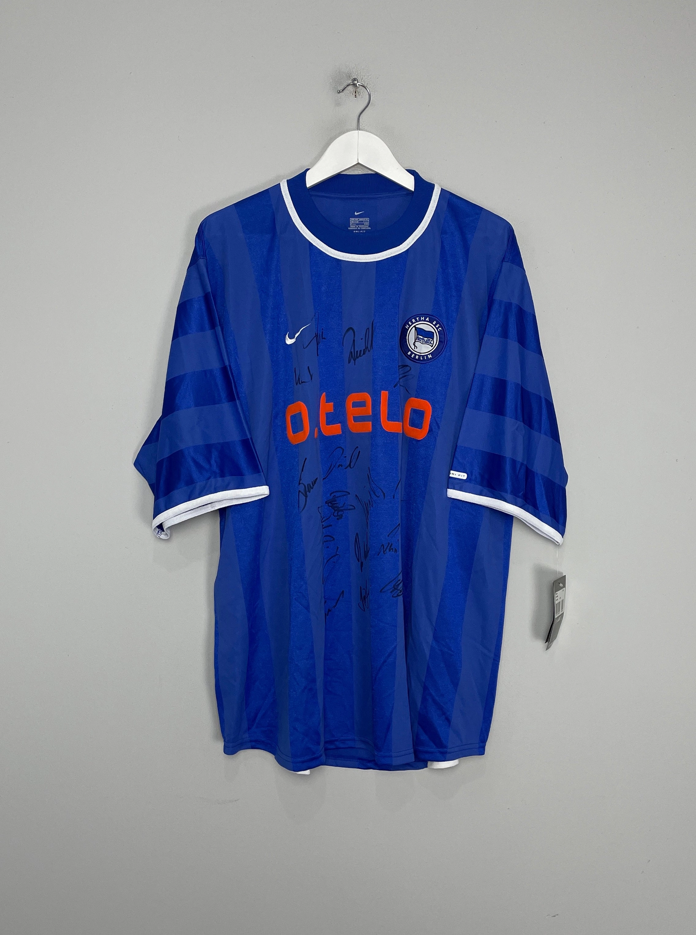 Tagless Neckline Design Comfortable Gear 2000/01 HERTHA BERLIN *SQUAD SIGNED* BNWT HOME SHIRT (XXL) NIKE