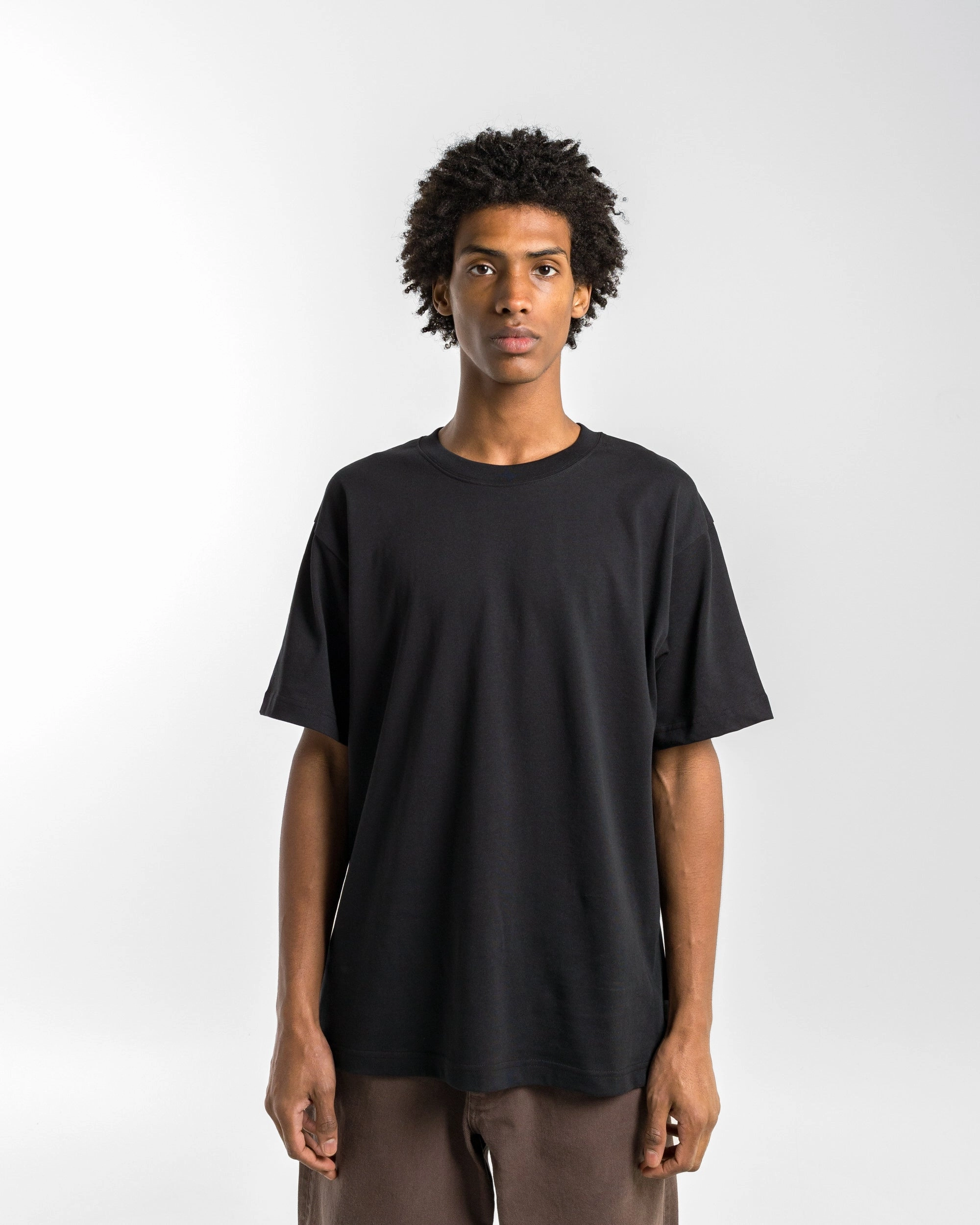 Standard Heavy Loose T-Shirt - Black Comfortable texture