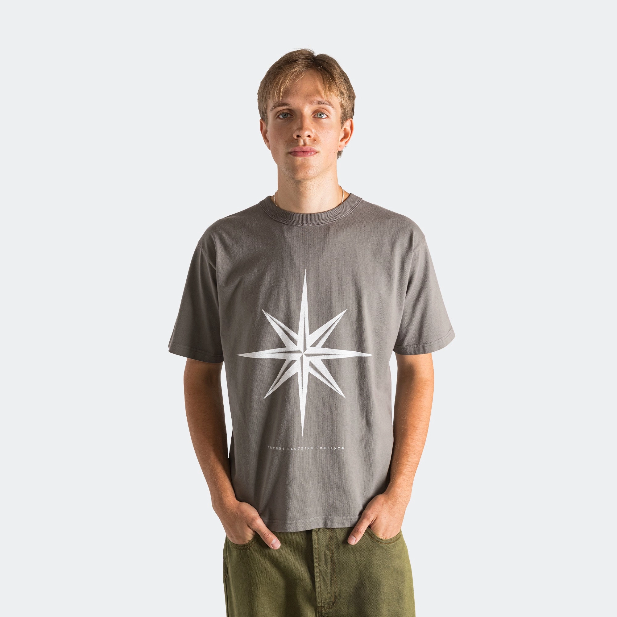 Compass Tee - Charcoal/Warm Grey Sporty Layer Street Trend