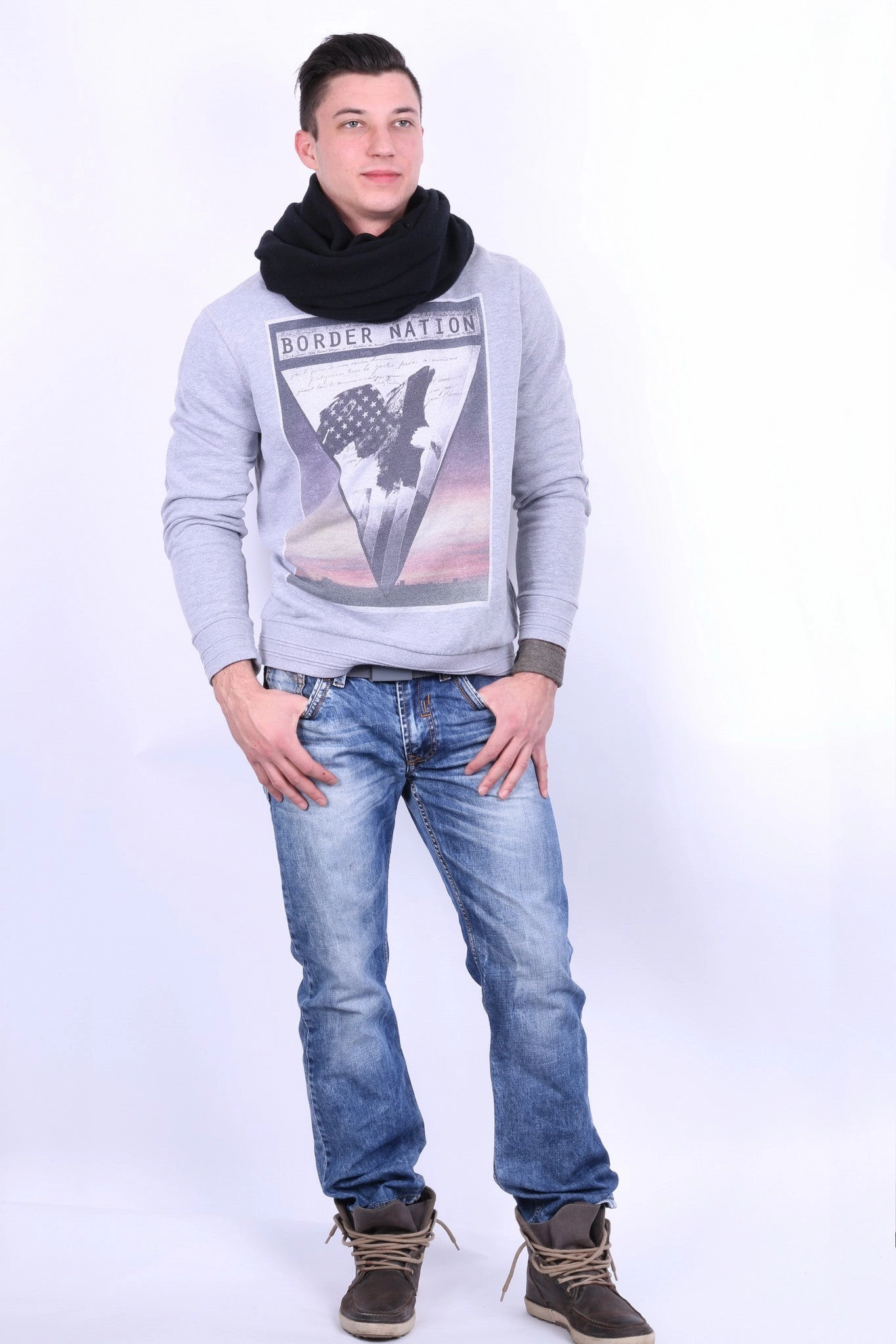 Burton London Mens XXL Sweatshirt Border Nation Patch Cotton Sport Jumper Cozy Wearable Minimal Fashion