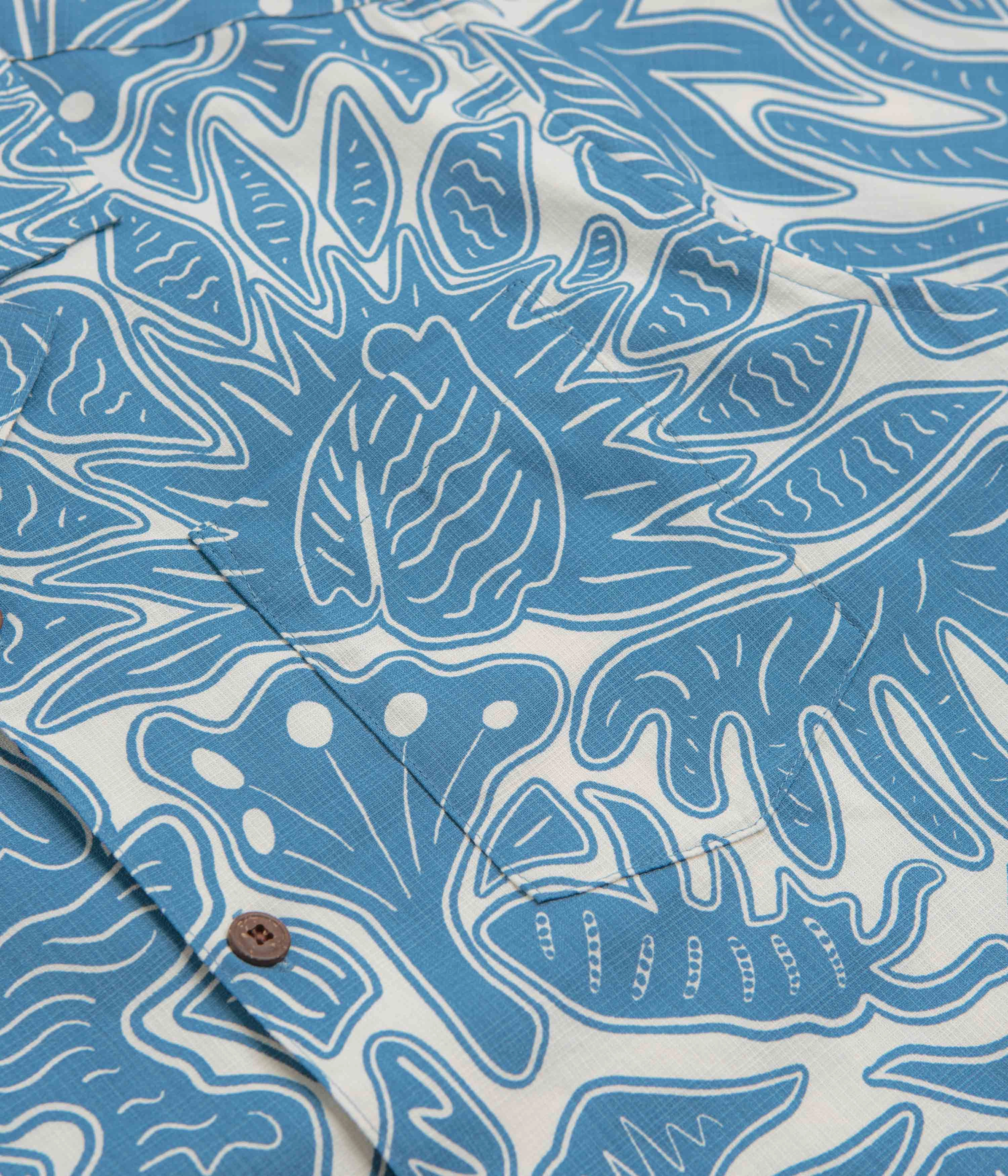 Patagonia Tidal Threads Camp Shirt - Bees and Flowers: Still Blue High-Quality Fabric Floral Motif