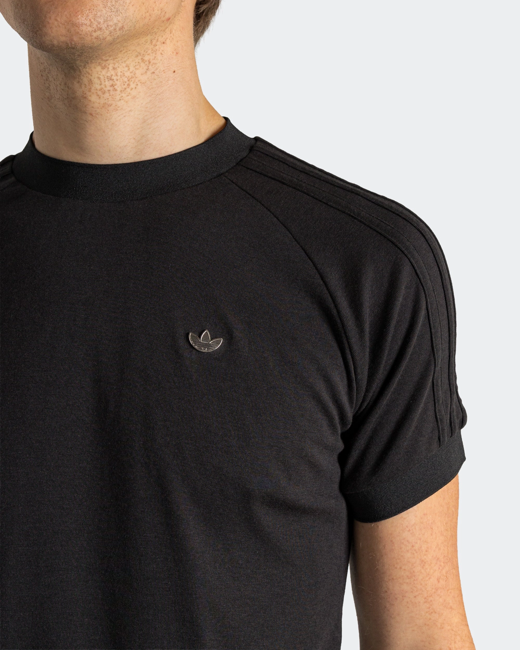 Trendy Fashion Cali Tee - Black/Black