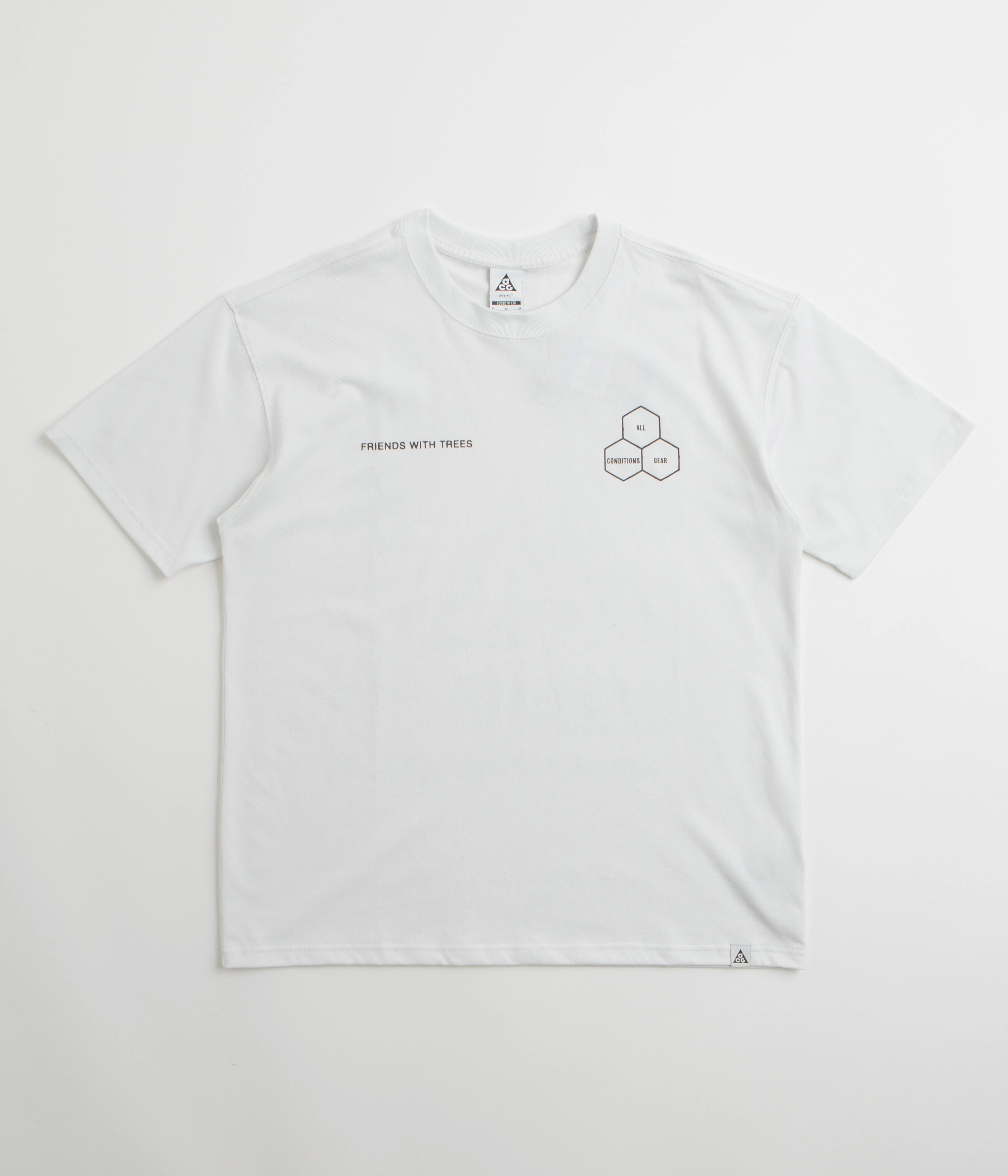 Daily Outfit Style Nike ACG Walk Tree T-Shirt - Summit White