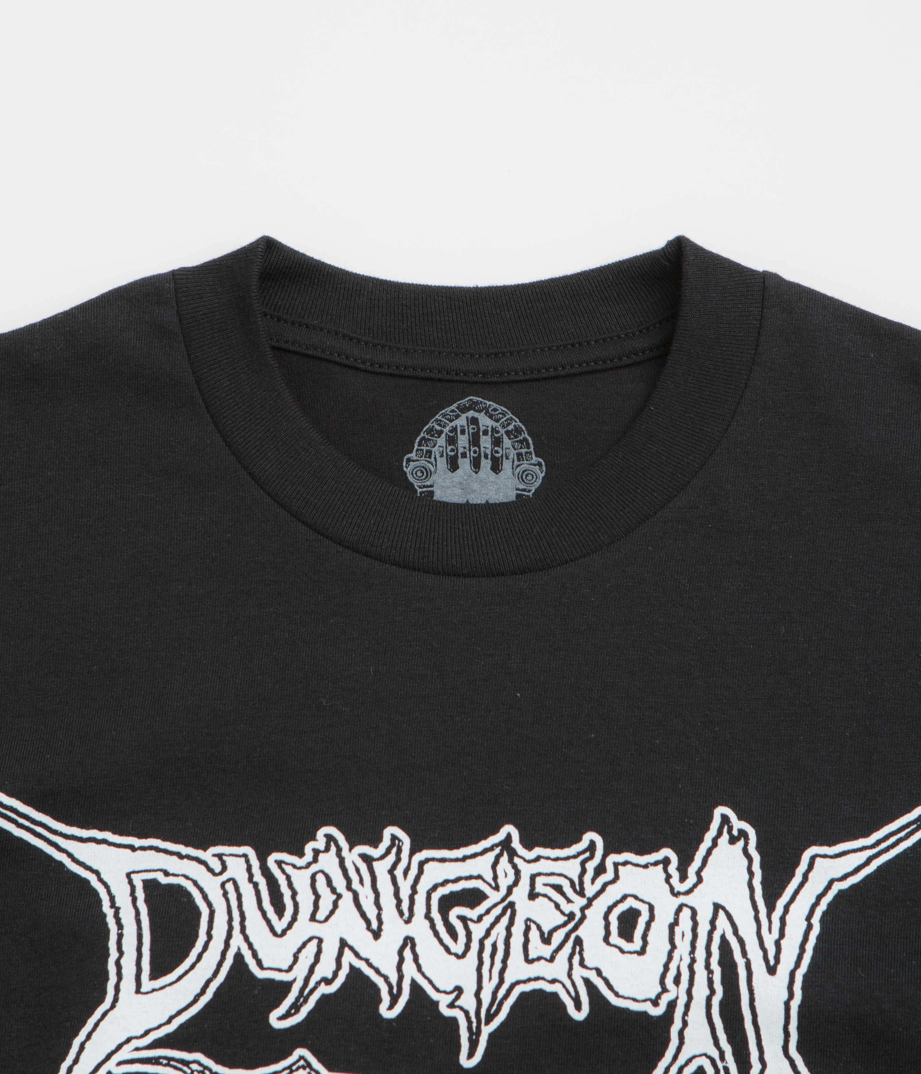 Casual Chic Wear Comfy Apparel Dungeon Grave Retreat T-Shirt - Black