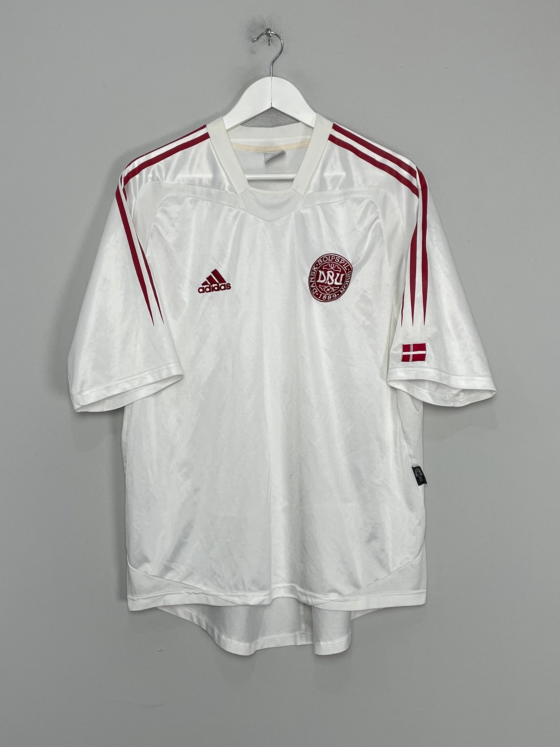 anti static coating 2004/06 DENMARK AWAY SHIRT (XL) ADIDAS