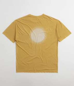 Mollusk Country Sun T-Shirt - Mustard Travel Essential