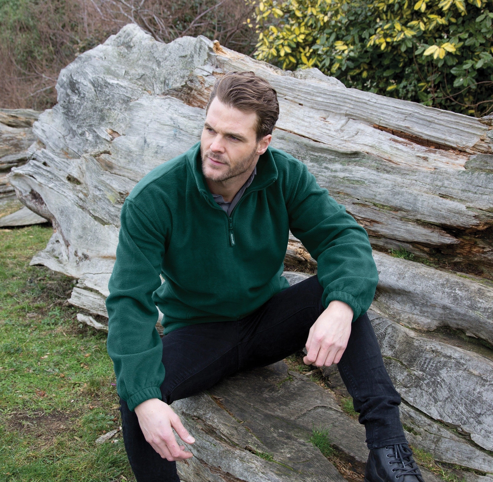 Active Fleece Top | BLACK Minimal Design Placket Reinforcement