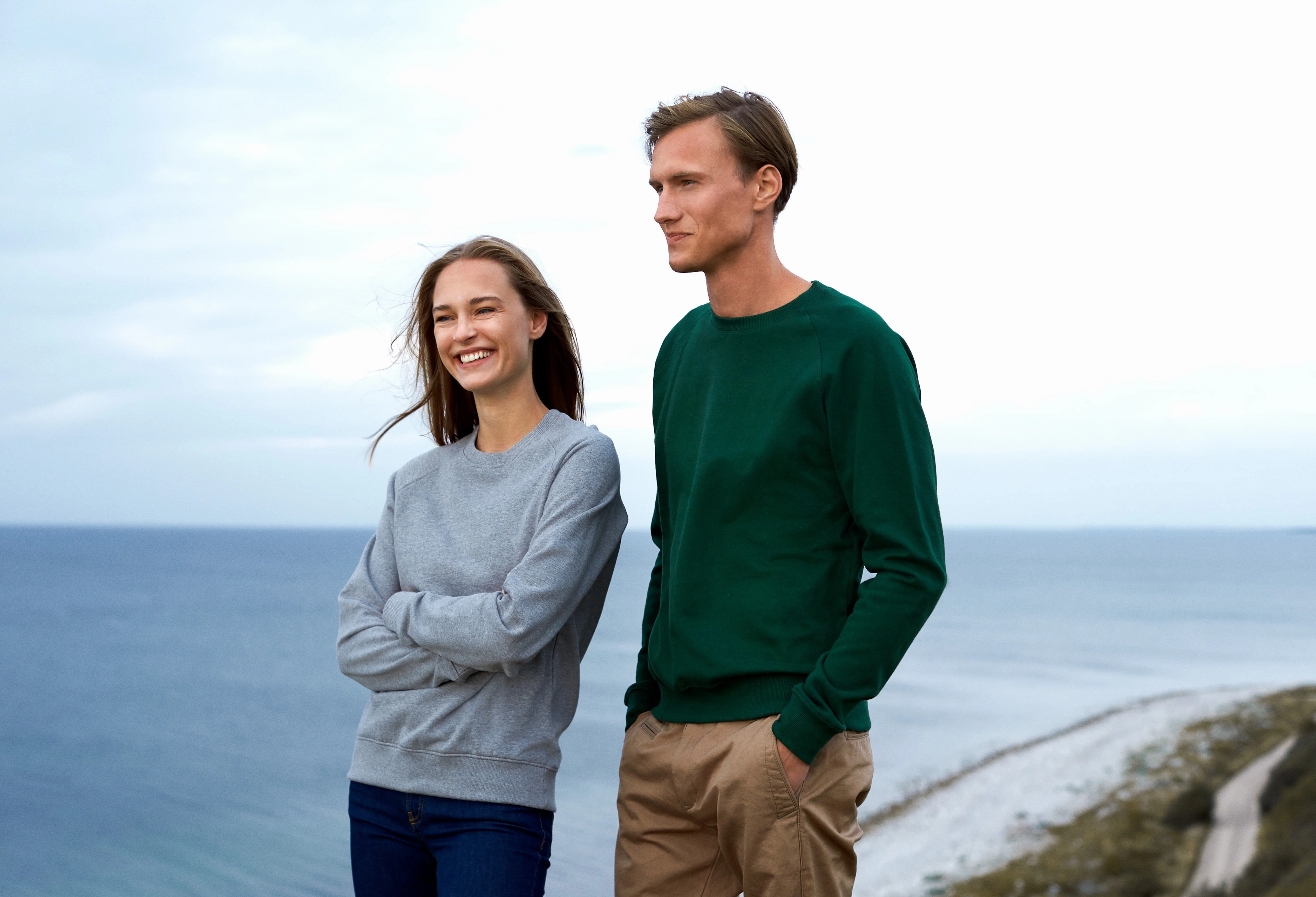 Comfy Essentials Essential Comfort Neutral Sweatshirt | BLACK