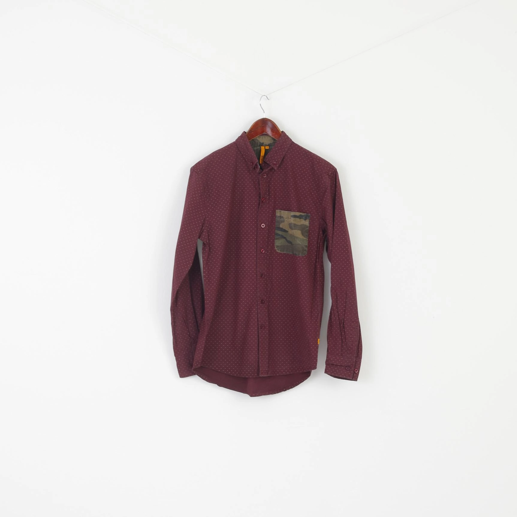 All Day Comfort Tech Loose Fit Fuel'D Men M Casual Shirt Burgundy Cotton Camouflage Pocket Printed Long Sleeve Top