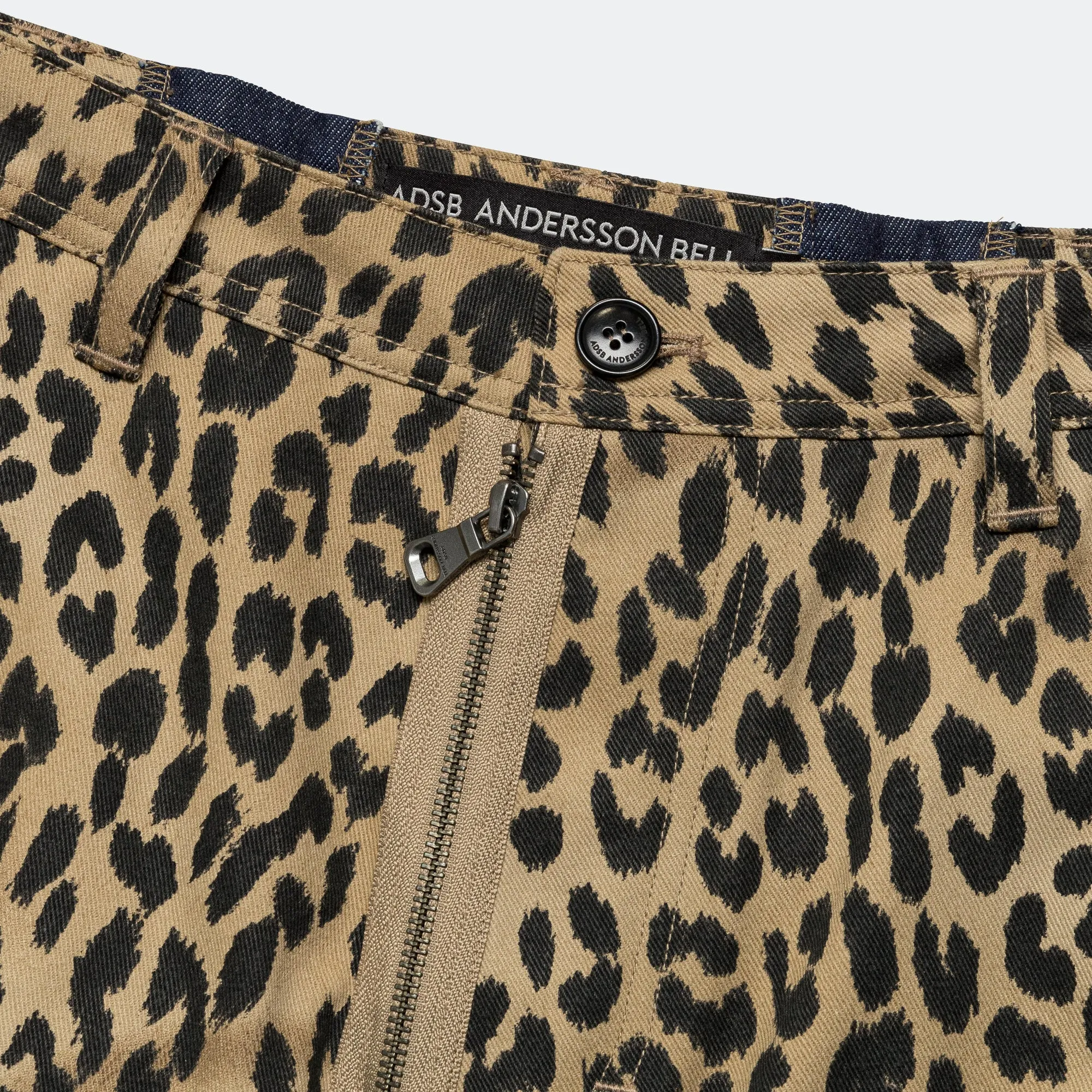 Depot Leopard Cargo Shorts - Beige High Rise Waist QuickAdjustStraps