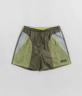 Warm Mood button-down look Columbia Riptide II Shorts - Stone Green / Whisper / Napa Green