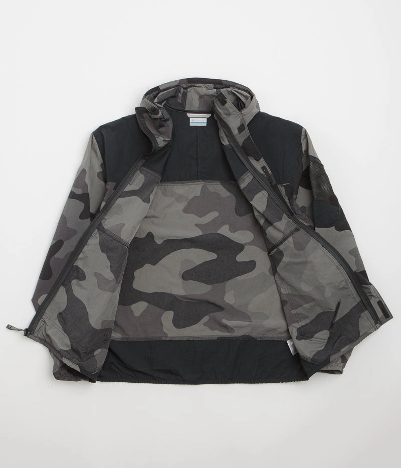 Insulated Shield Columbia Challenger II Novelty Windbreaker Jacket - Black Mod Camo / Black