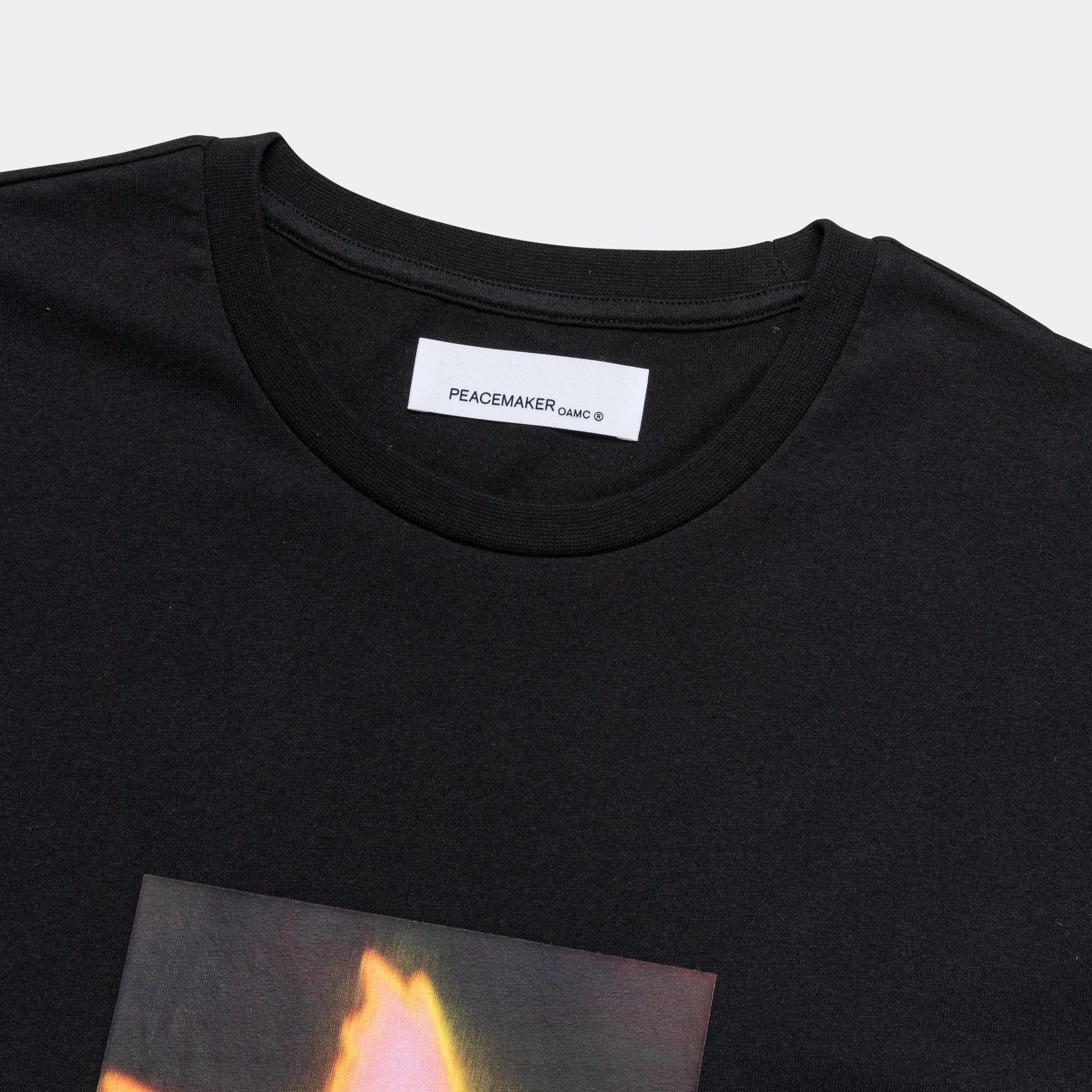 Movie Night Casual Essential Wear Peacemaker Bird SS Tshirt - Black