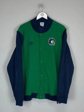 2011/12 NEW YORK COSMOS *BNWOT* FLEECE BASEBALL JACKET (XL) UMBRO StaticDissipating Fibers NonSlipInnerGrip