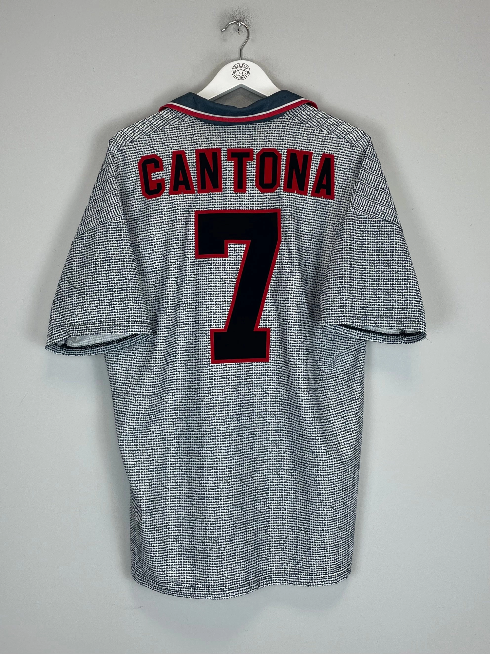 Quick Evaporation Knit 1995/96 MANCHESTER UNITED CANTONA #7 AWAY SHIRT (XL) UMBRO