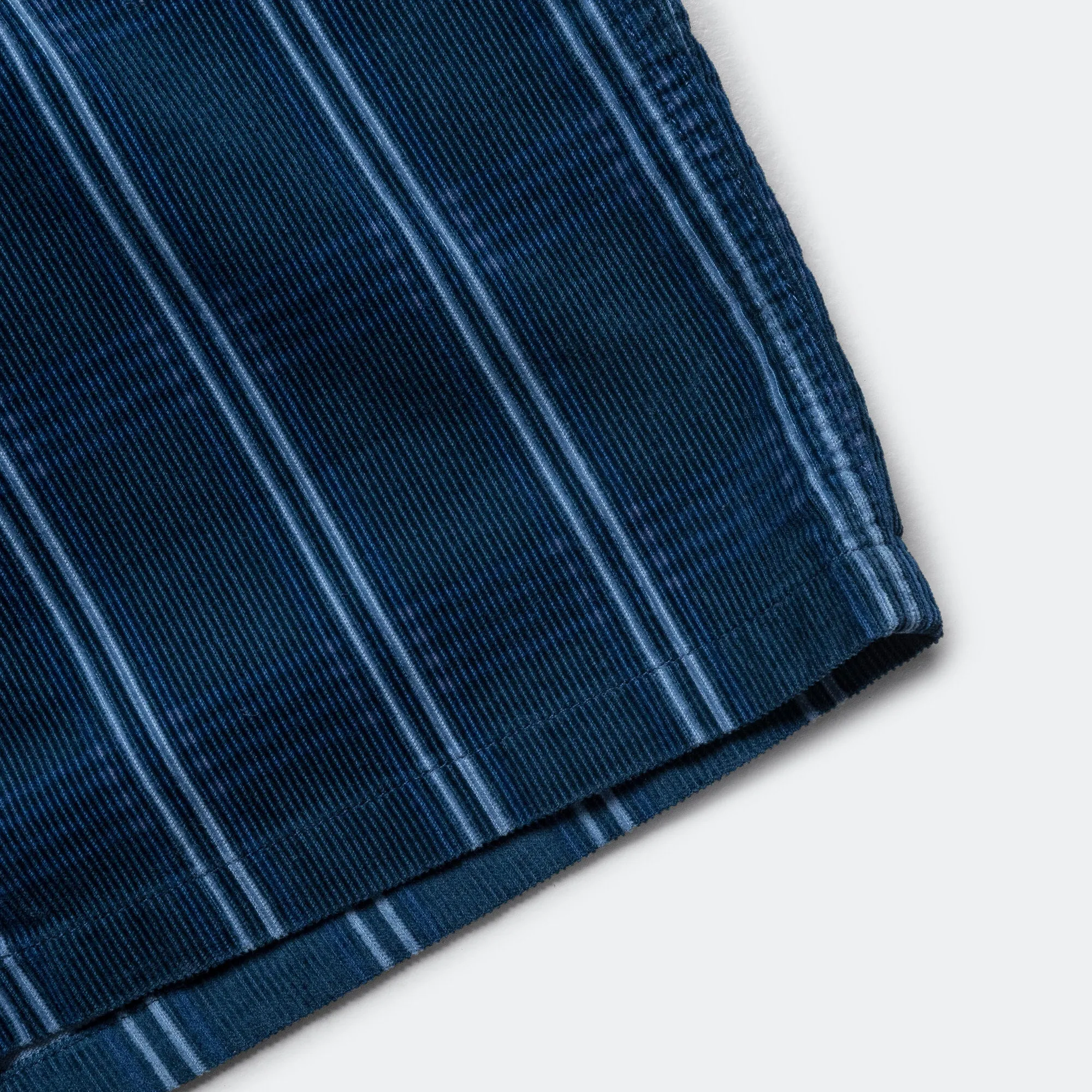 soft fit Crisp Look Corduroy Swell Short - Navy Check