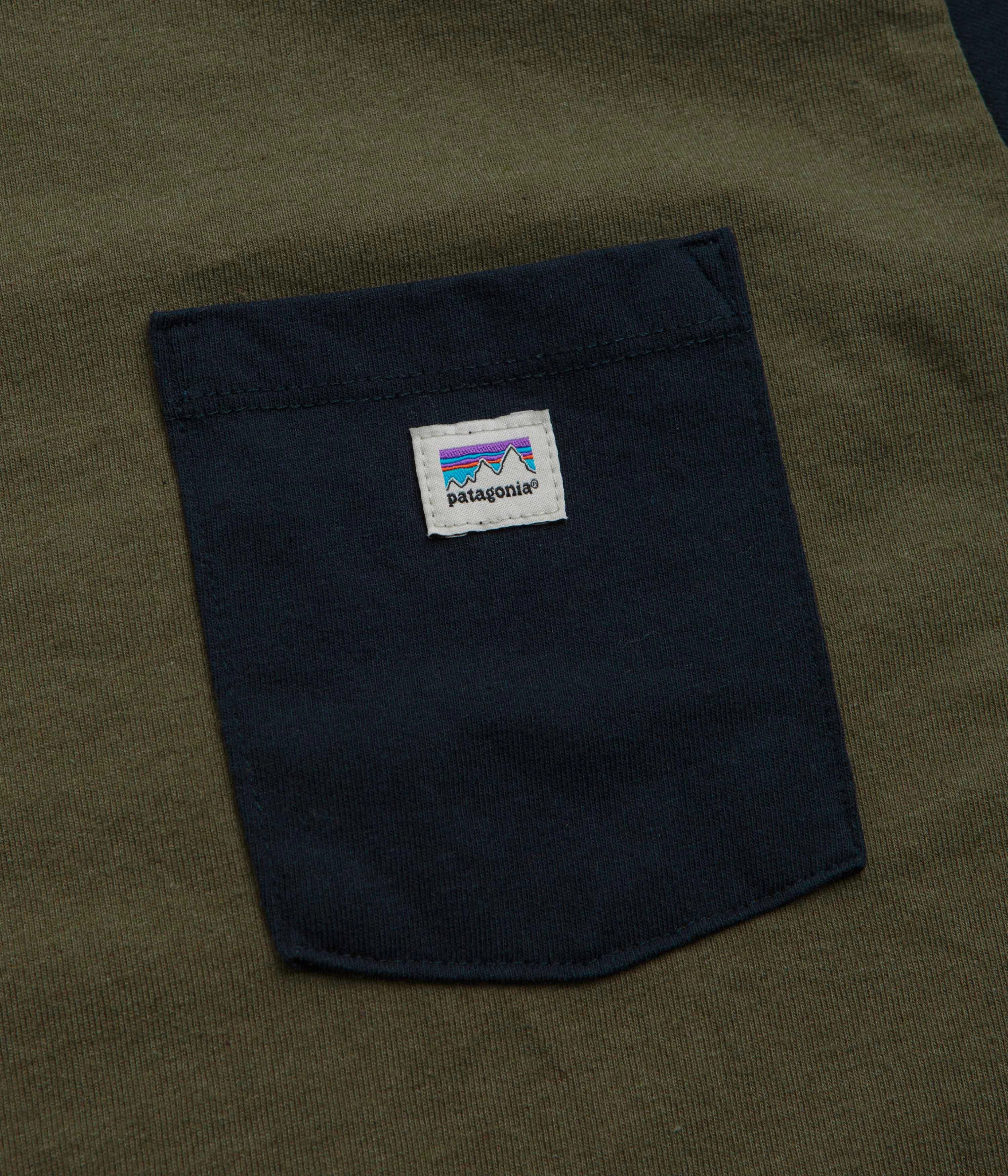 Patagonia Shop Sticker Pocket Responsibili-Tee T-Shirt - Tent Green Casual Look Wear Stretchable Collar Band