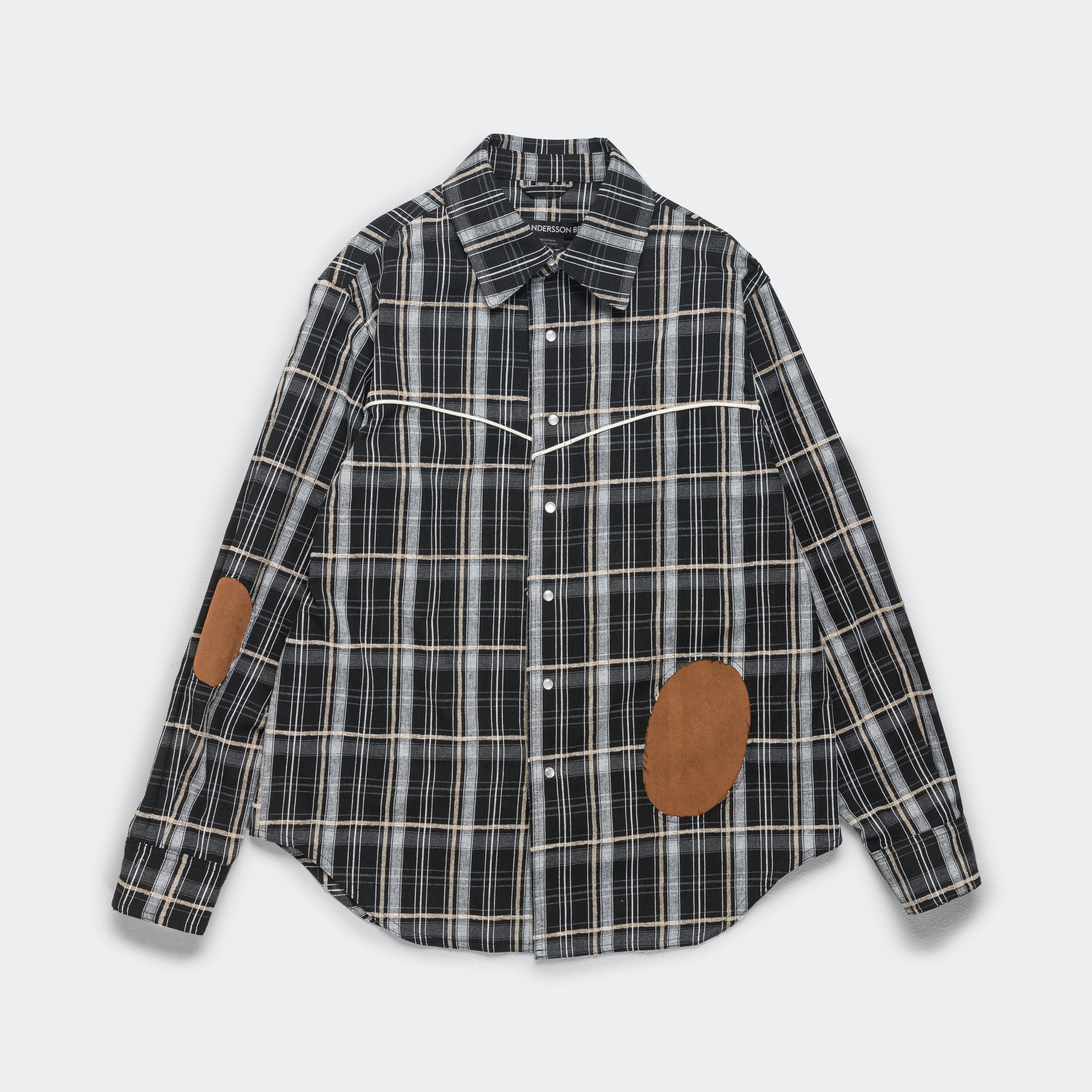 Noah Patch Check Shirt - Black Smooth zipper closure