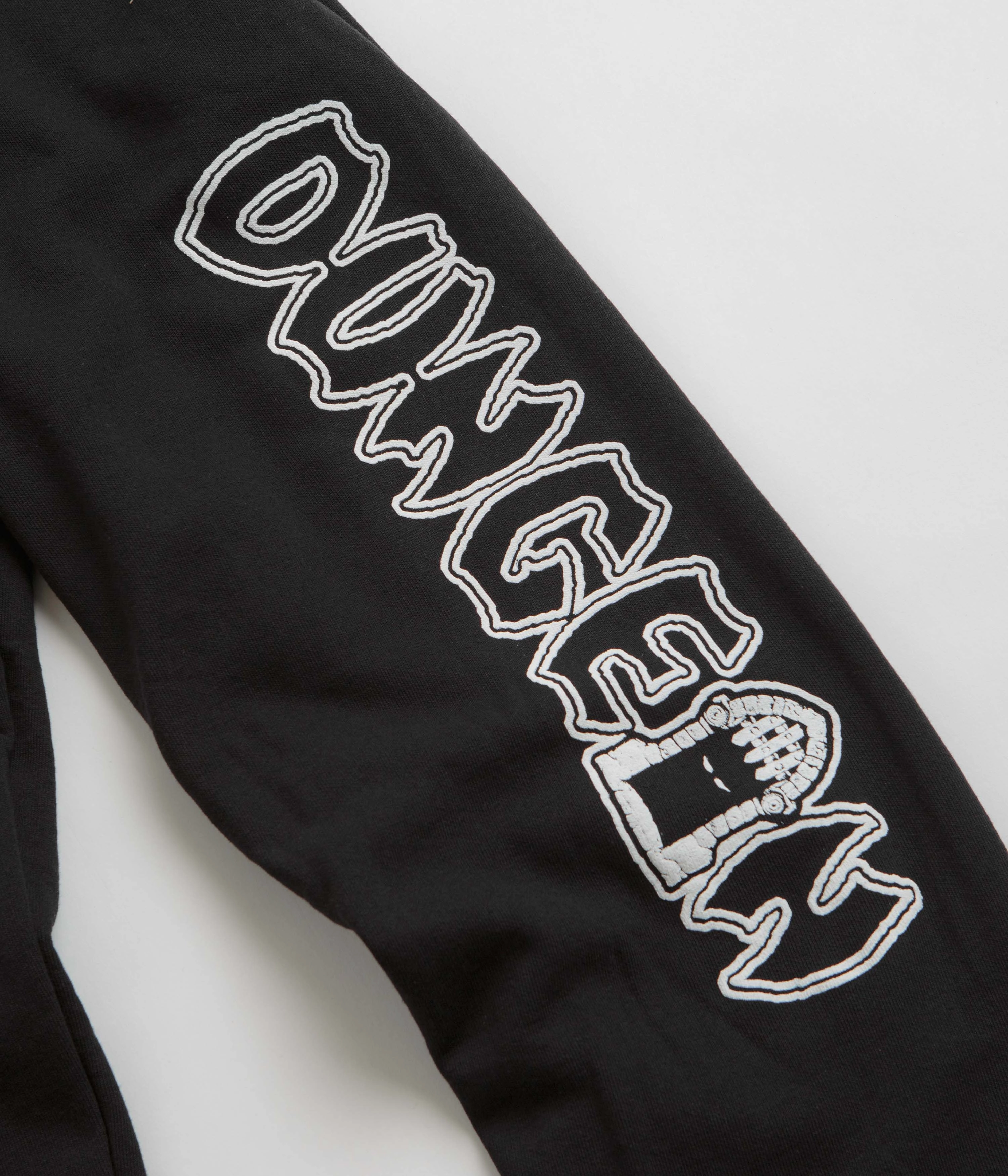 Easy Movement LowProfileStitching Dungeon Portcullis Logo Sweatpants - Black